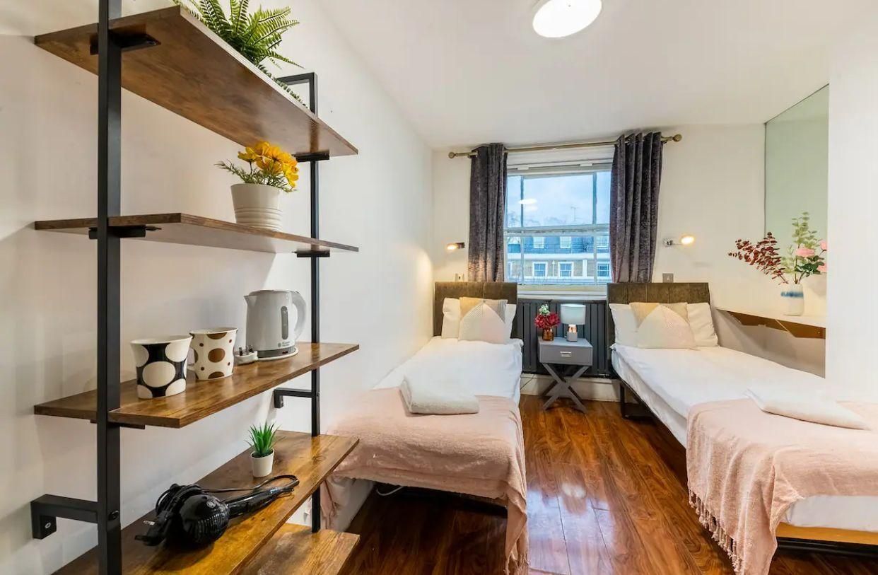 Twin room-Budget-Private Bathroom-Room 26
