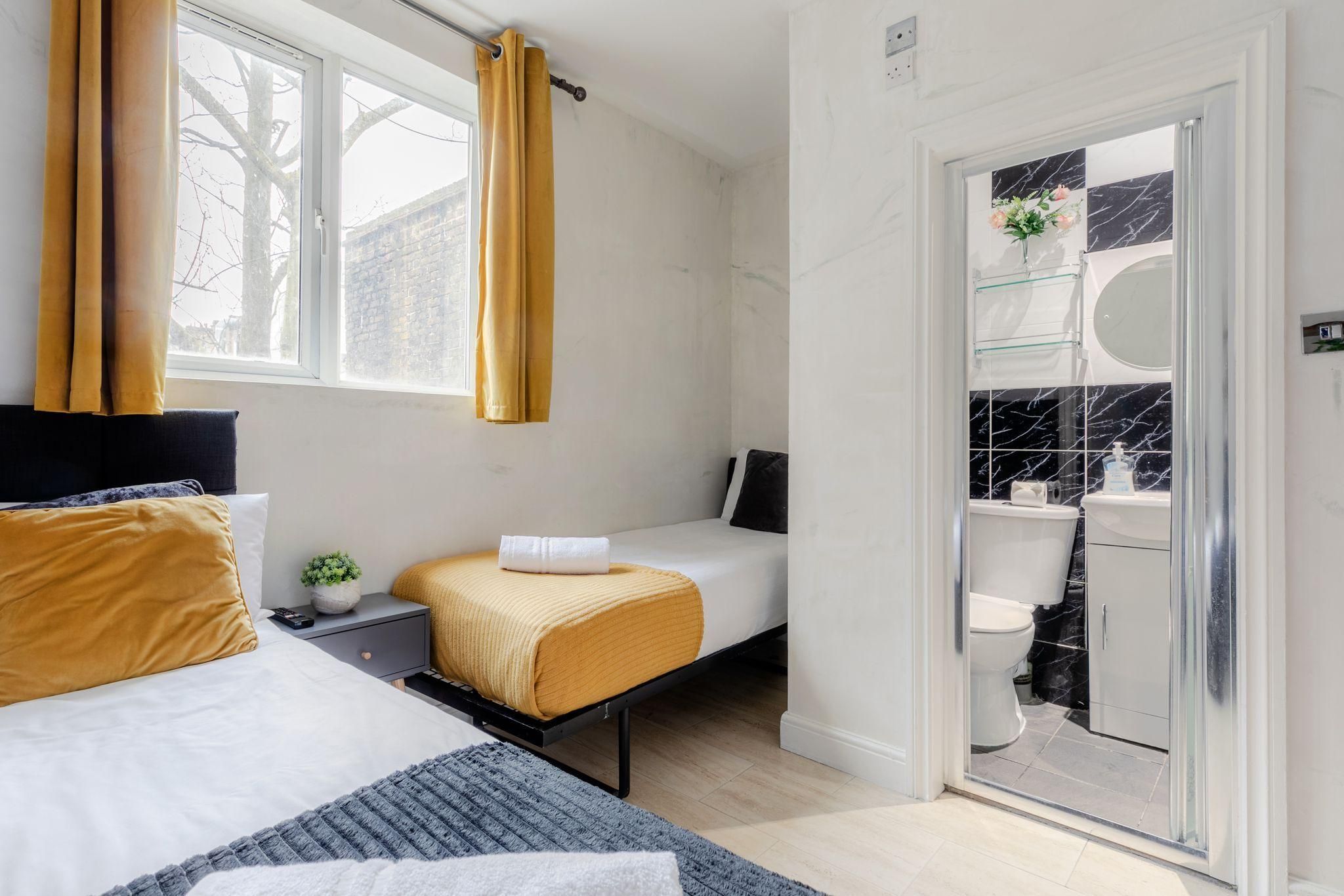 Triple room-Budget-Private Bathroom-Room 12