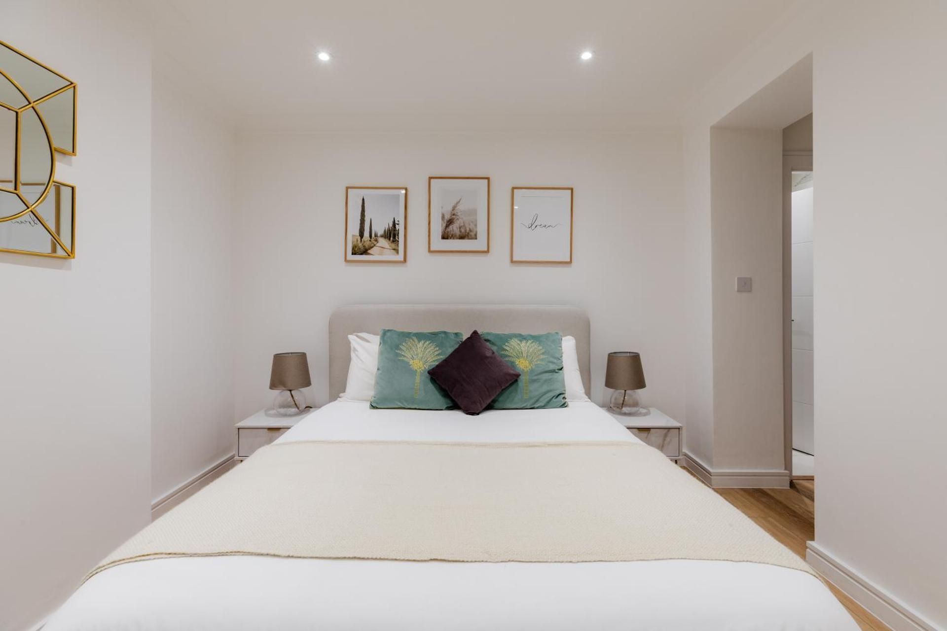 Two-Bedroom Deluxe Apartment