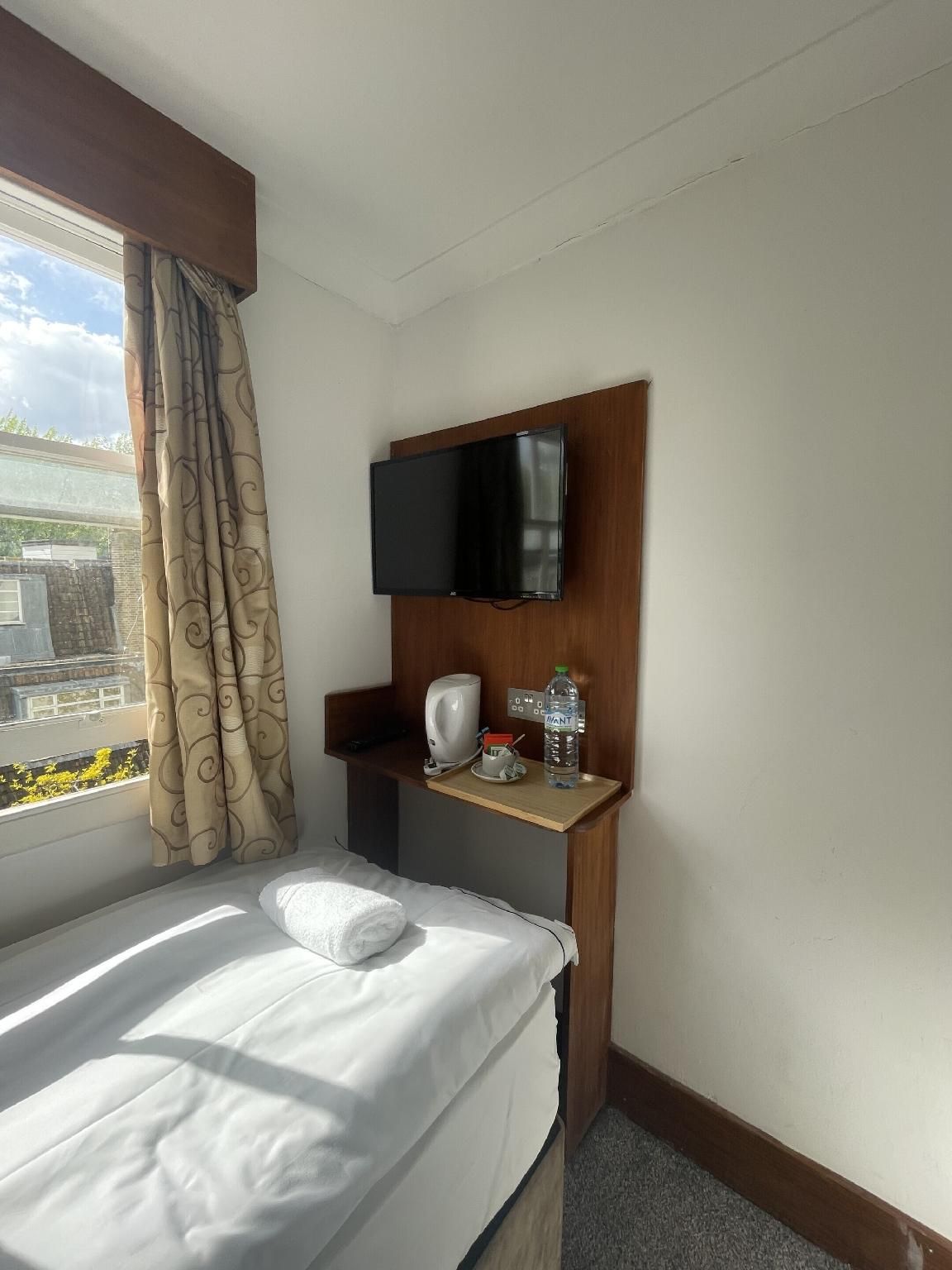 Premium Single Room