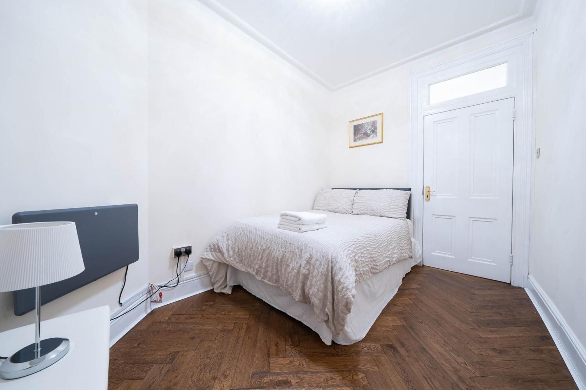 Single Room with Private External Bathroom