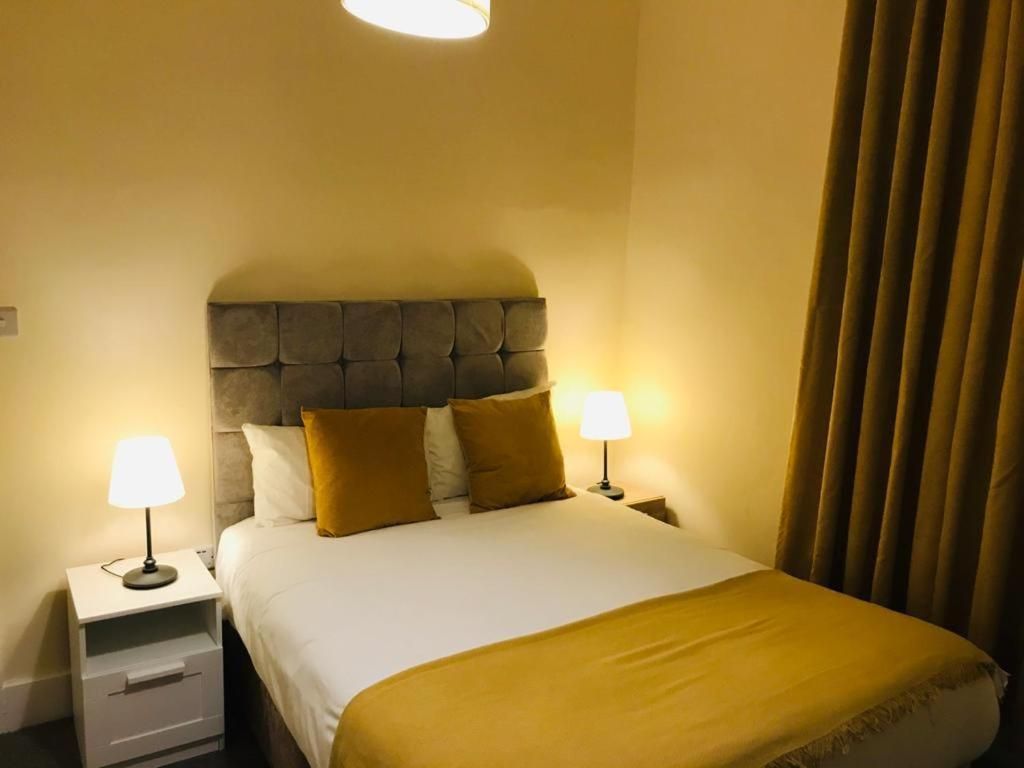 Double Room with Shared Bathroom