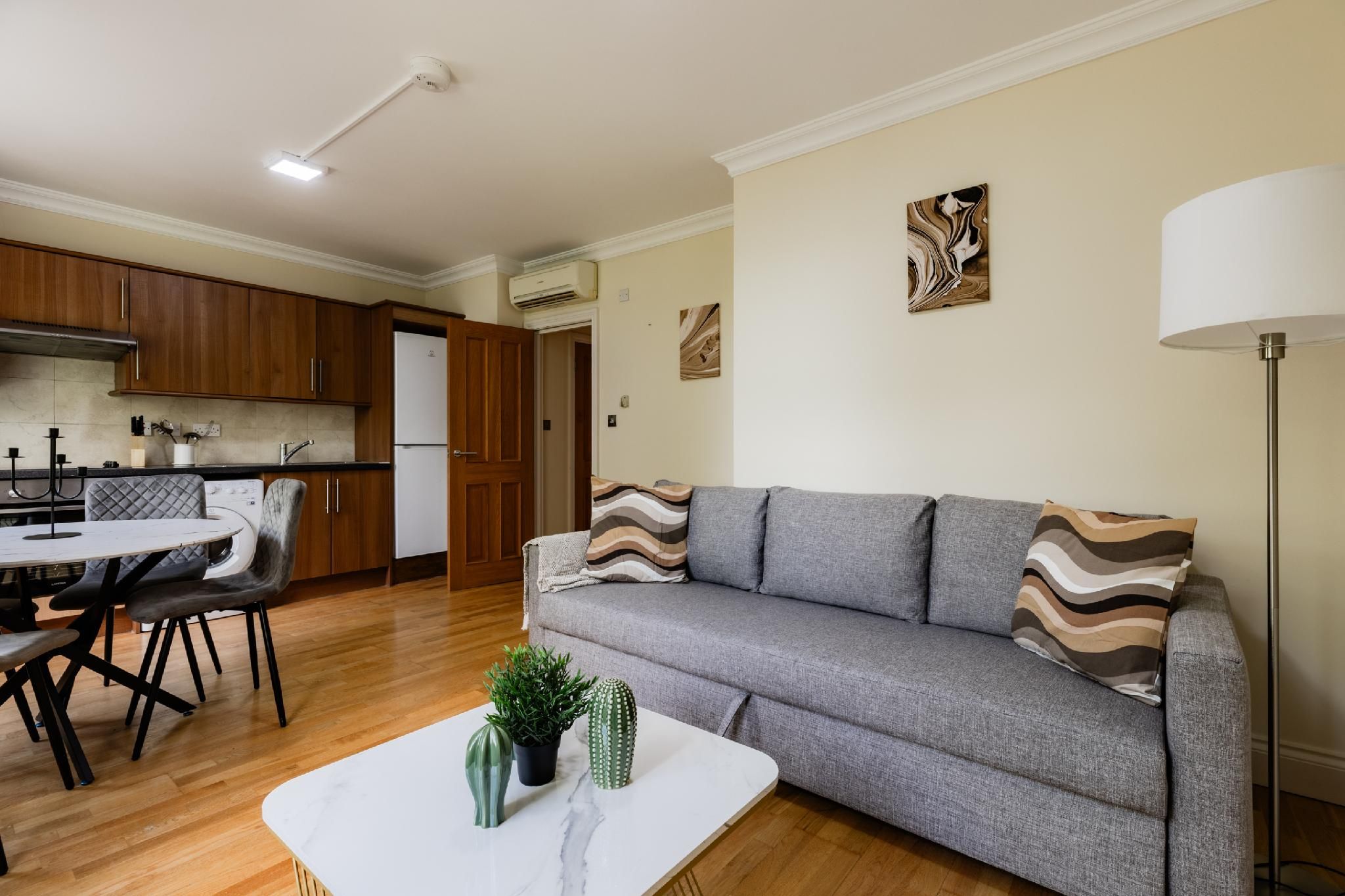 One Bedroom (4 guests)