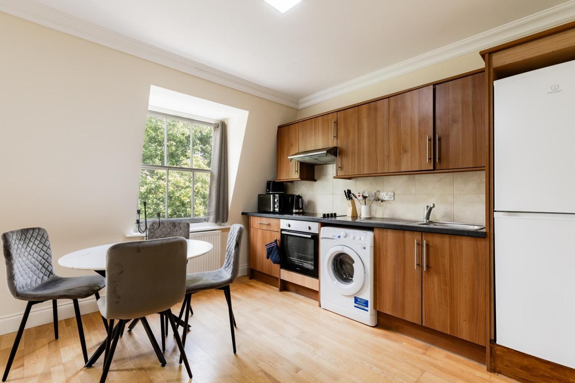 Deluxe One-Bedroom Apartment with City View