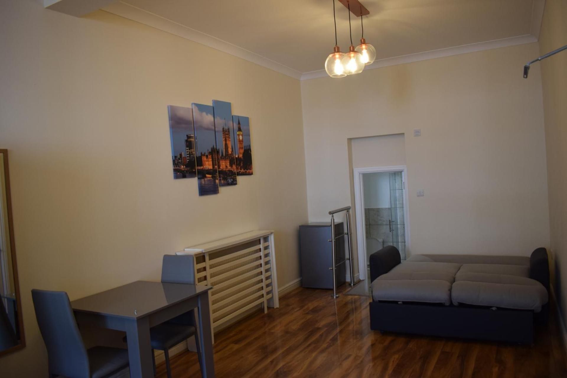 One-Bedroom Apartment