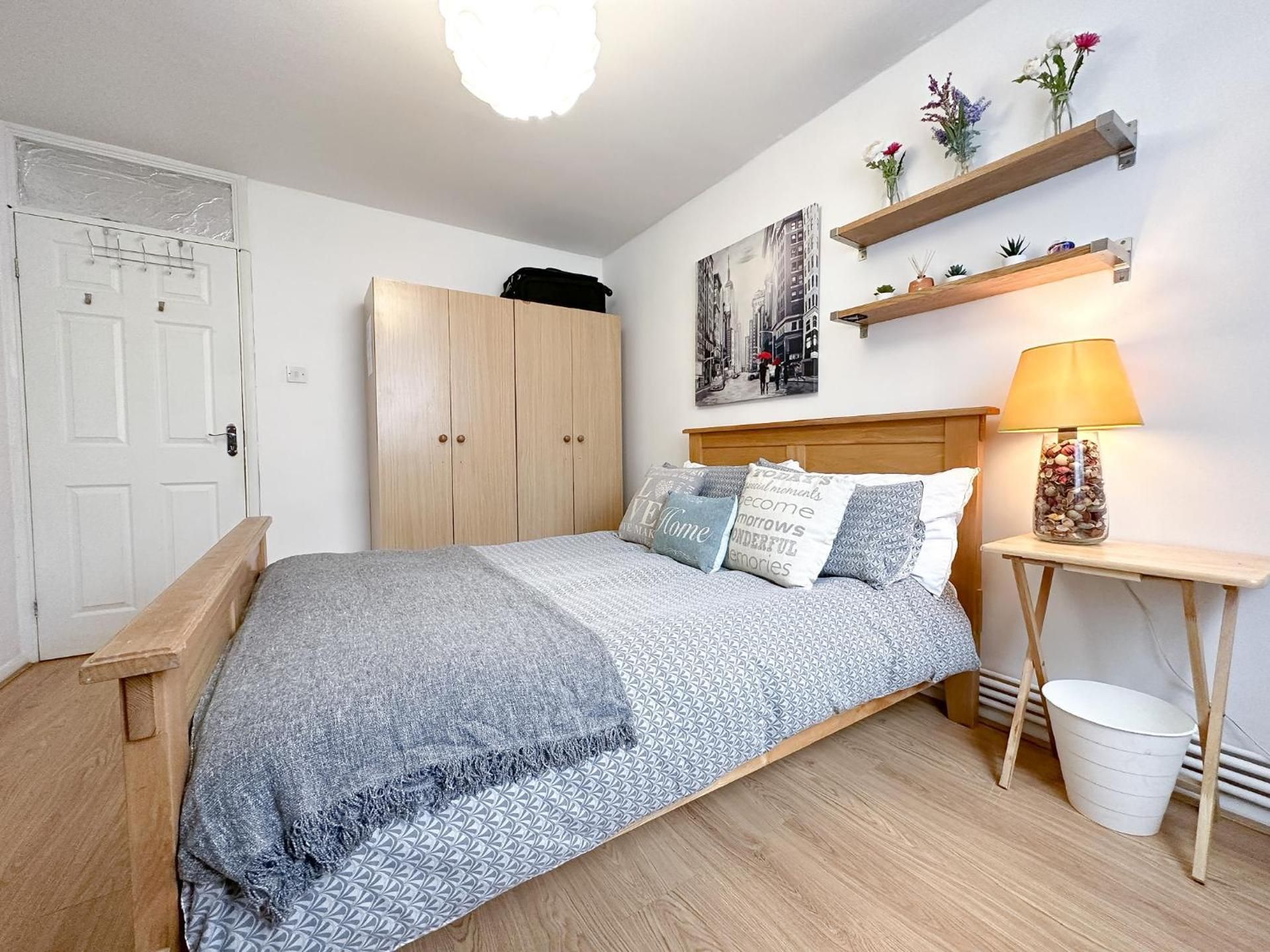 Cool Place 02 Academy Large Double Room 2