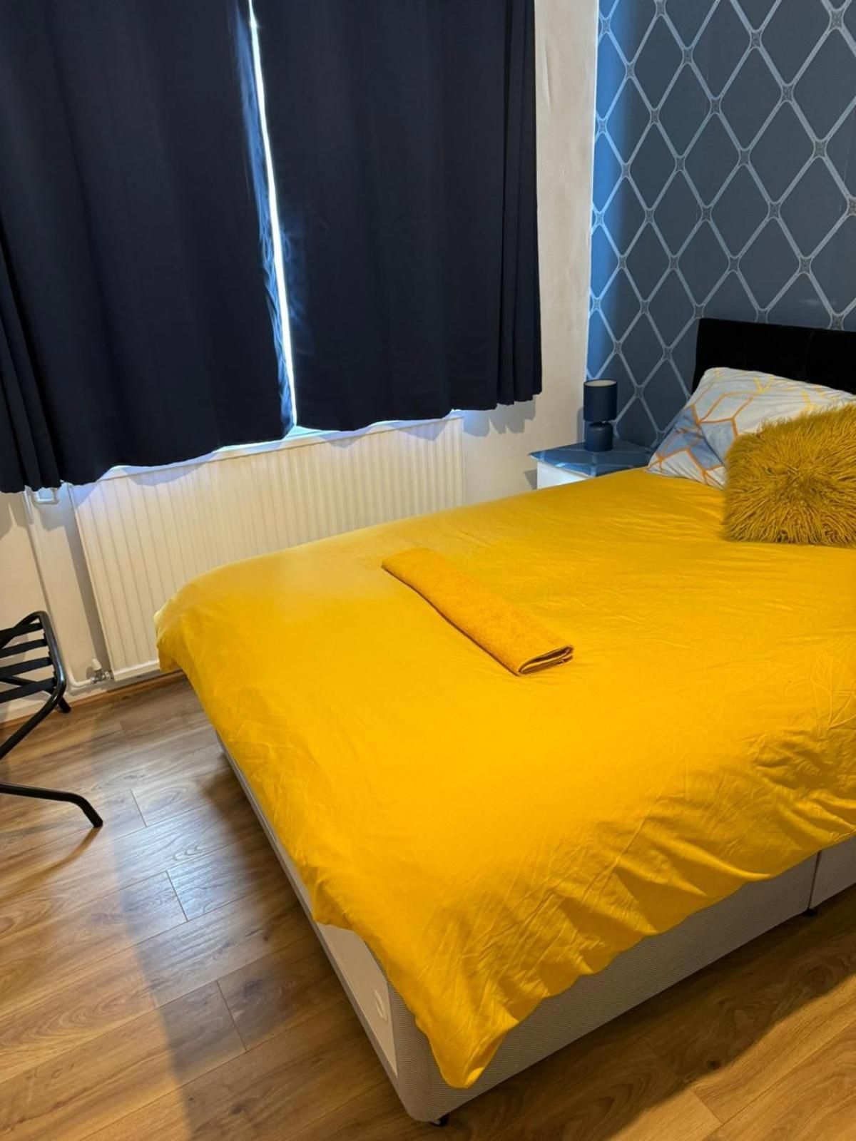 Standard Double Room with Shared Bathroom