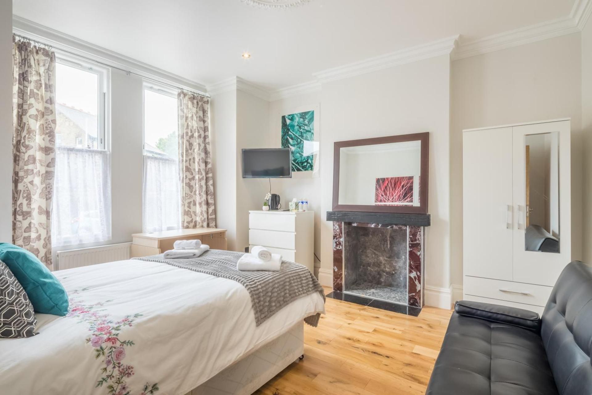 Double Room with Shared Bathroom