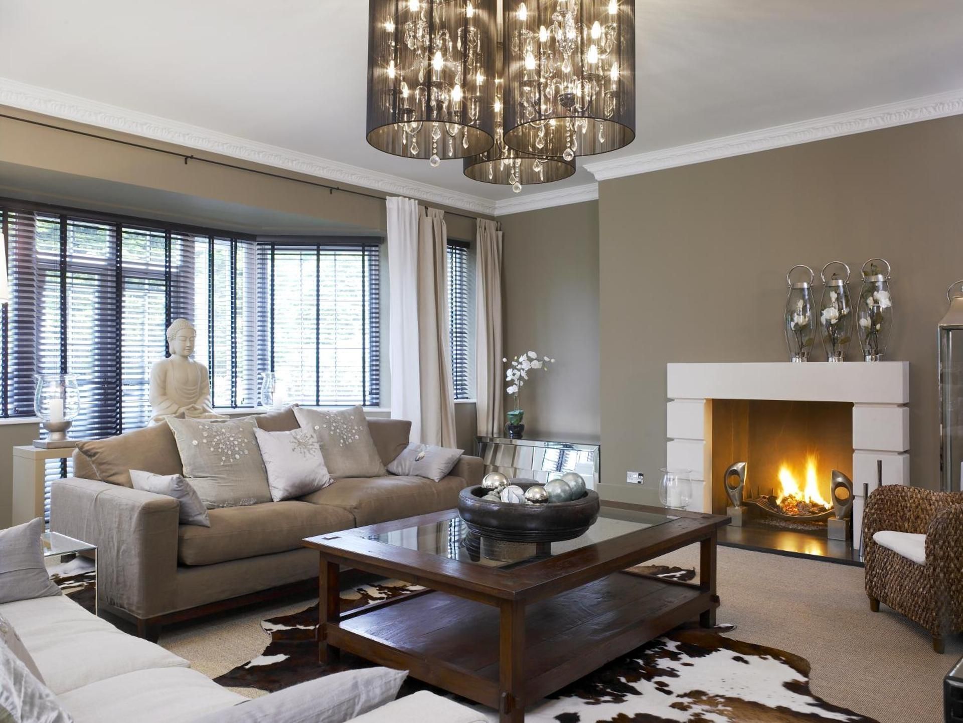 shared lounge/tv area