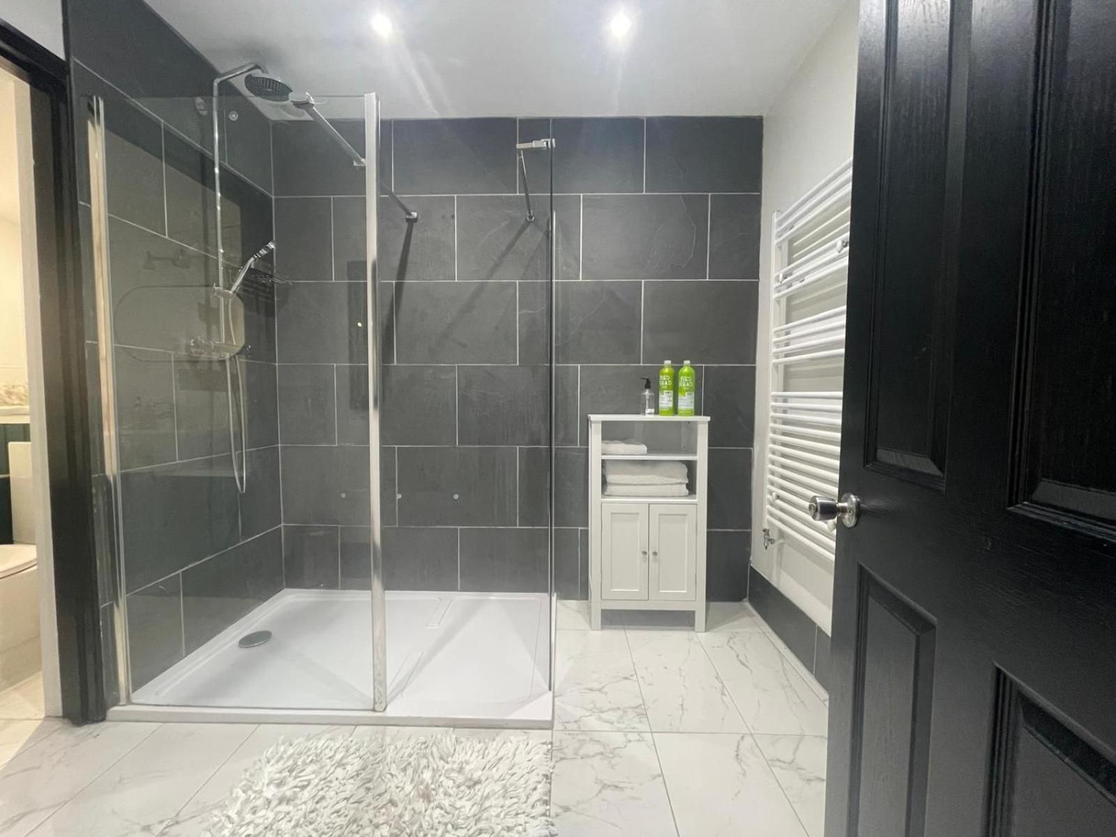 Windfalls Boutique Hotel Cottage with Garden View 2