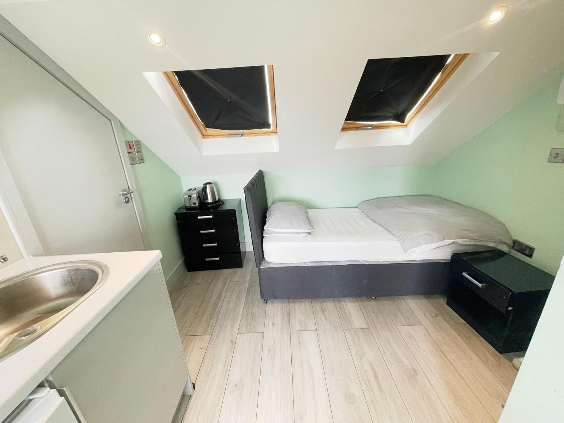 Single Room With Private Bathroom