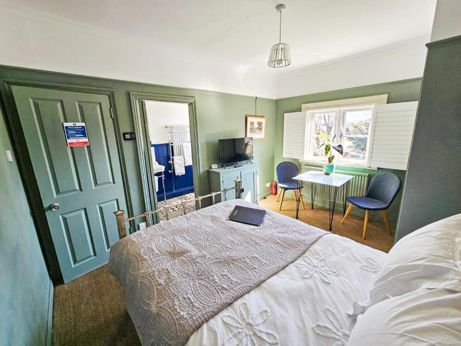 Double Room with Private Bathroom