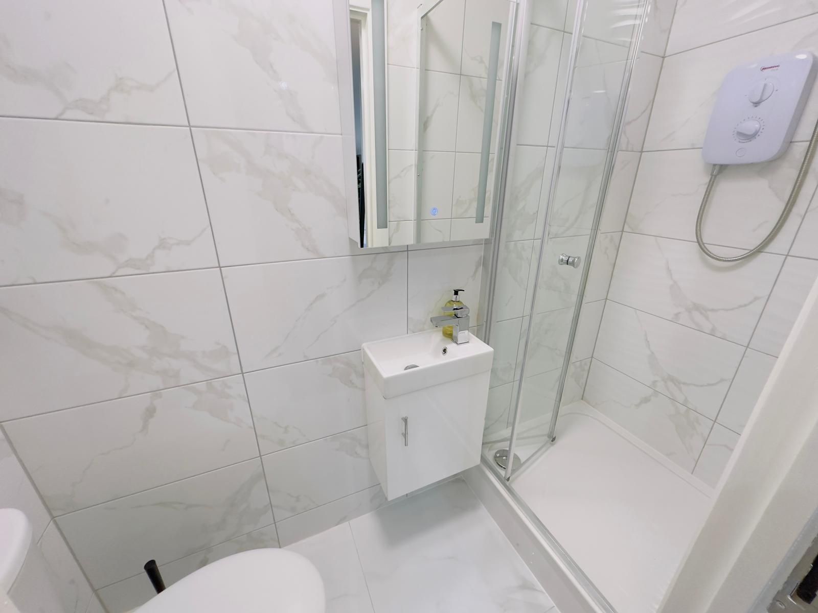 Apartment-Economy-Private Bathroom-Terrace-4