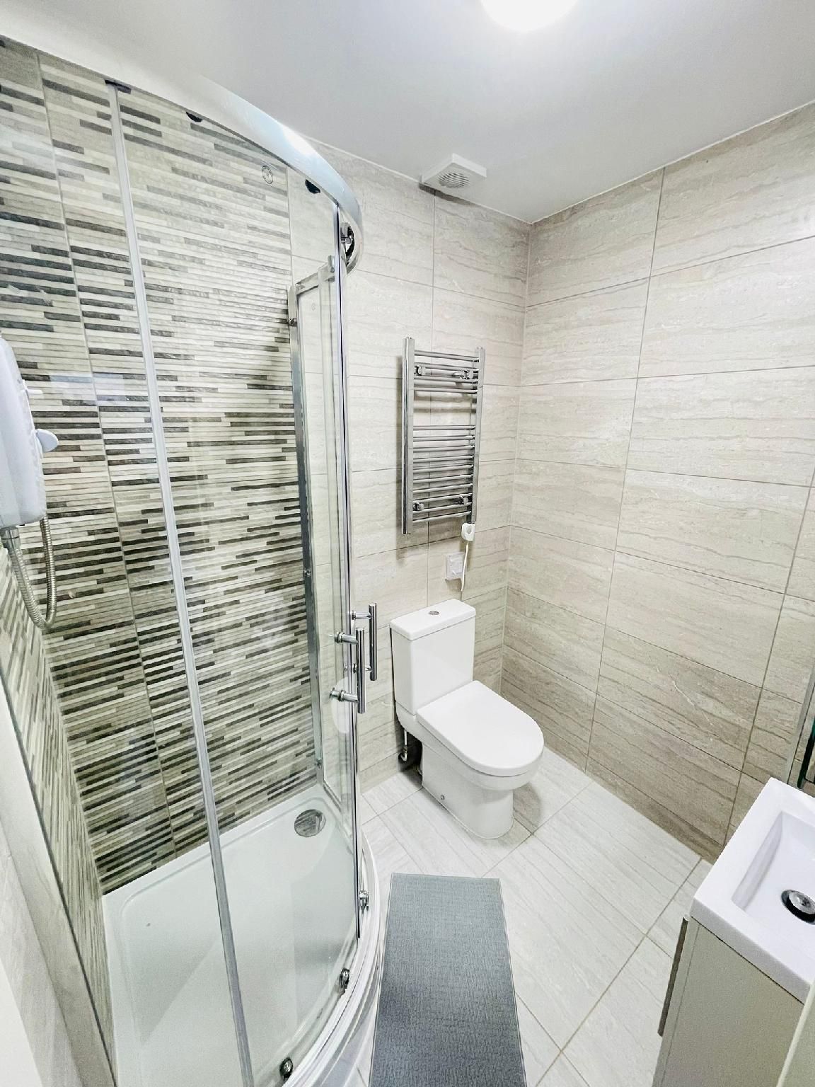 Apartment-Private Bathroom-13-Standard