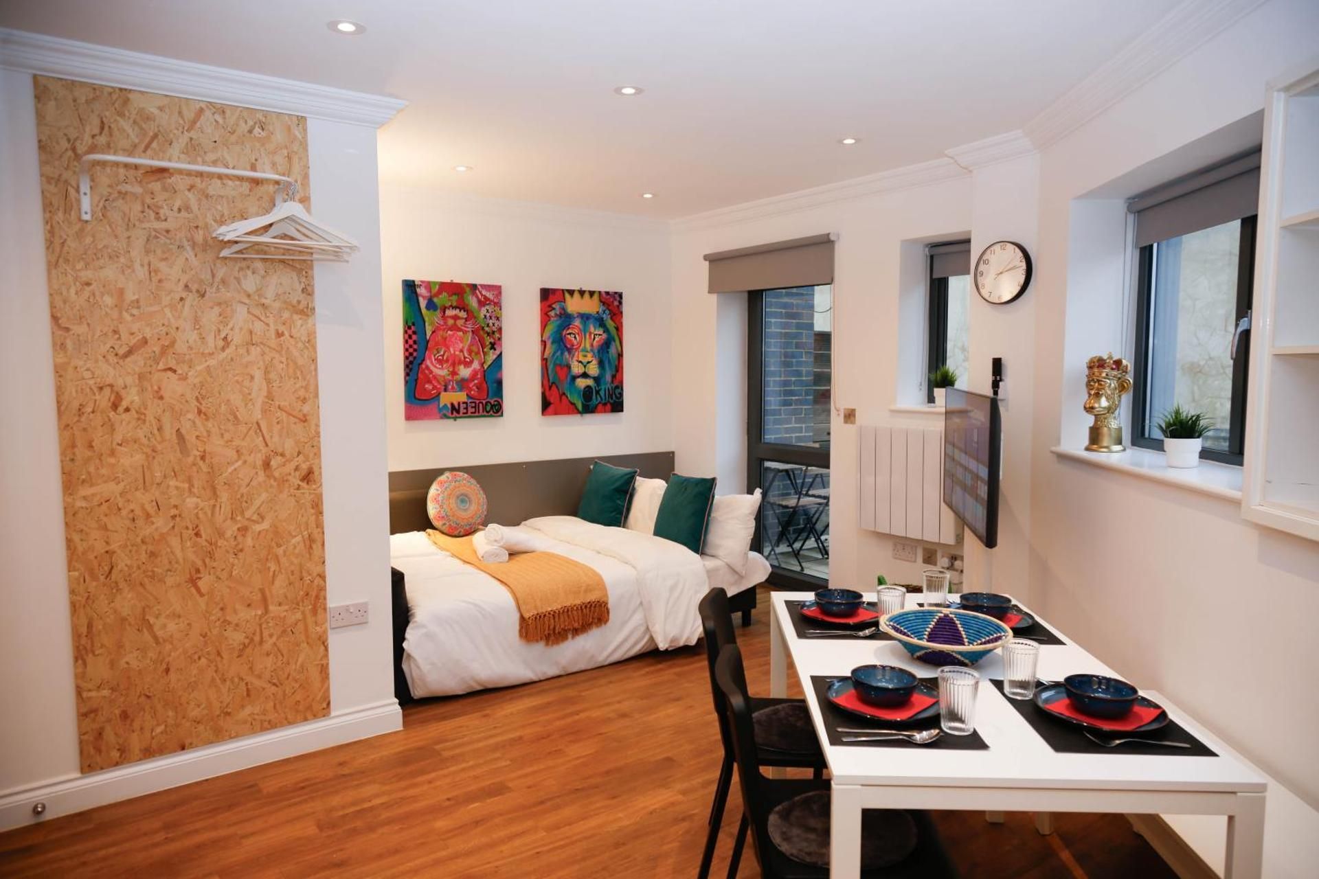One-Bedroom Apartment with Terrace