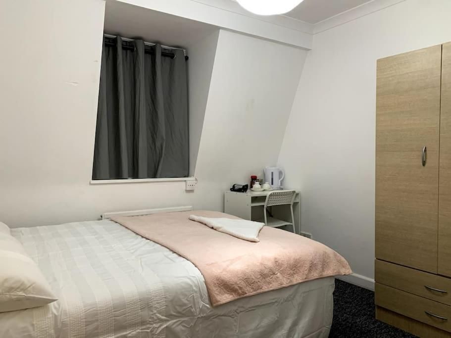 Standard Double Room with Shared Bathroom