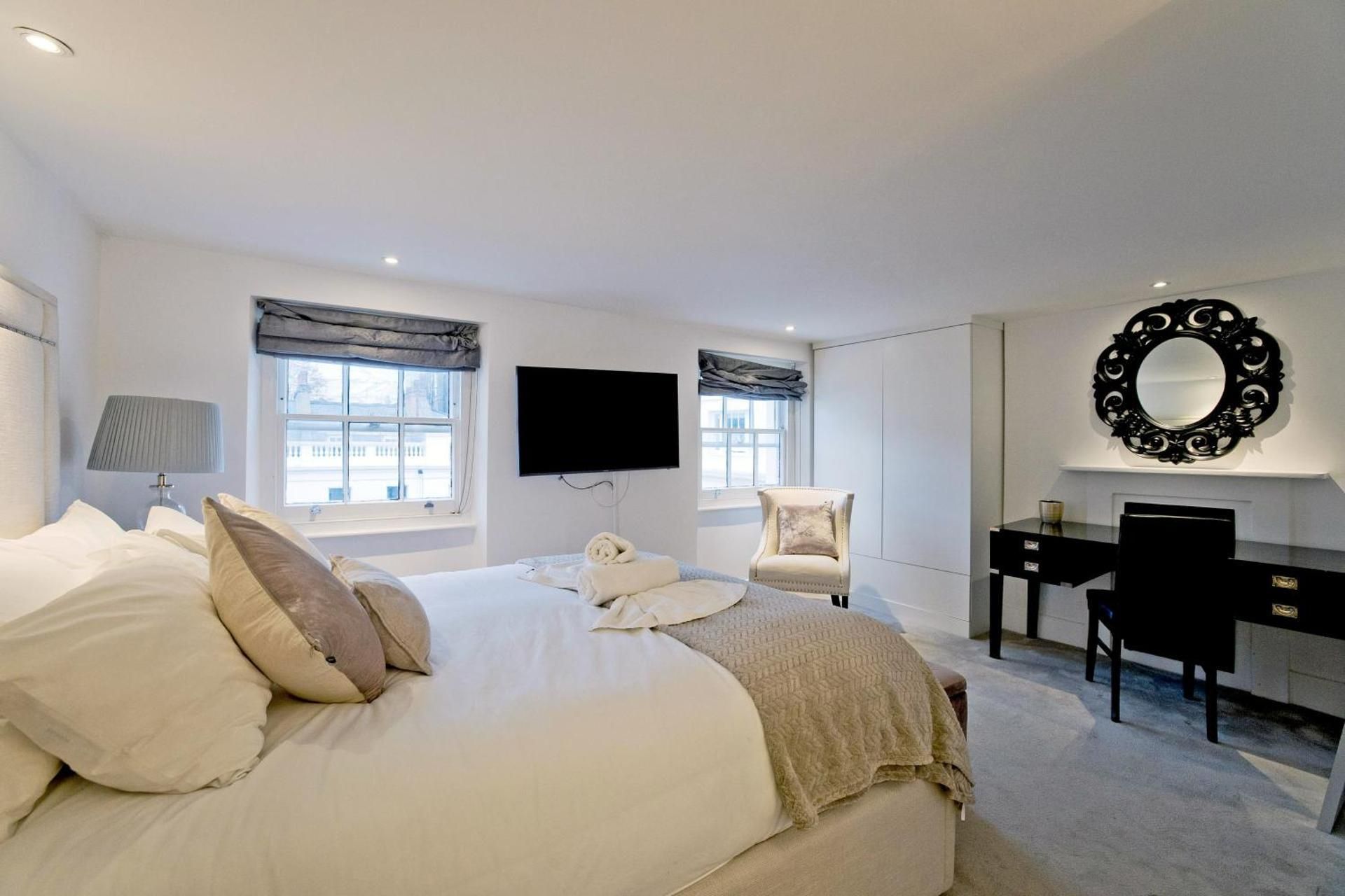 Double Room with Shared Bathroom