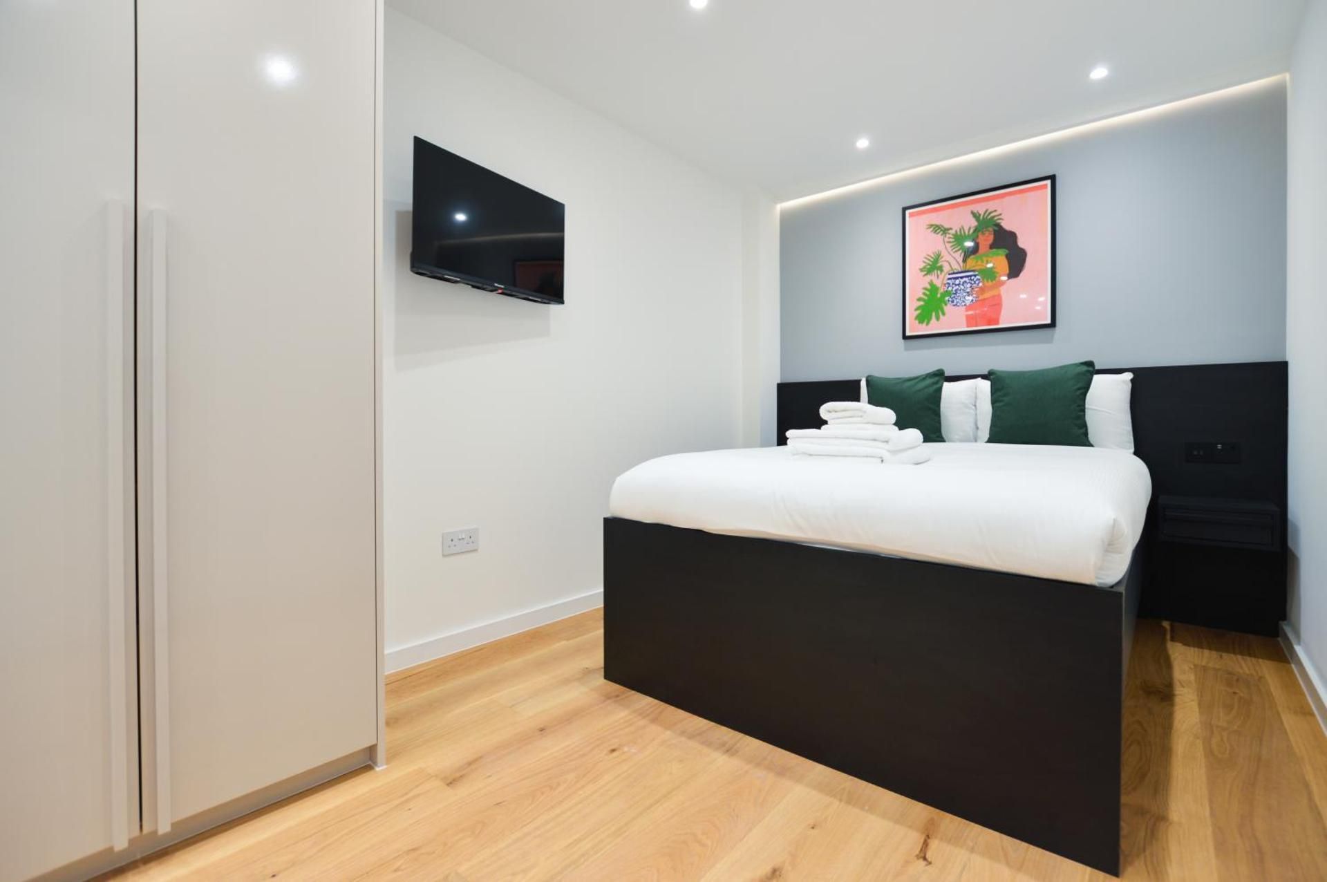 Lower Ground Floor Economy Studio