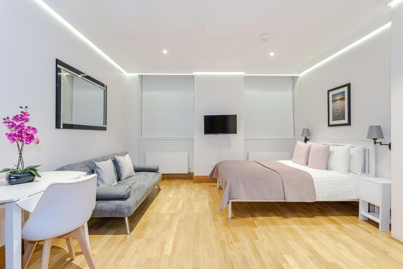 Lower Ground Floor Family Studio