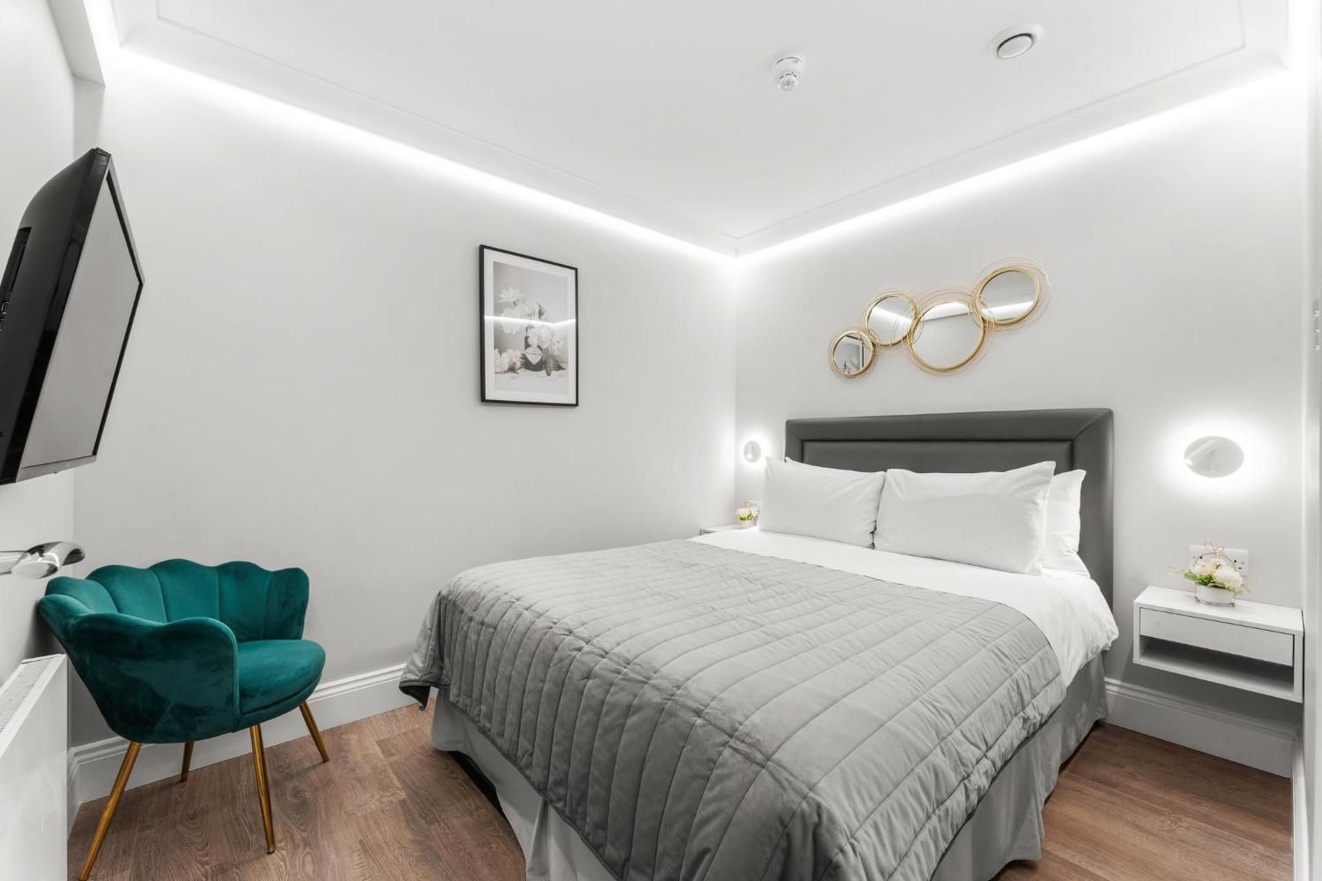 one bedroom apartment lower ground floor