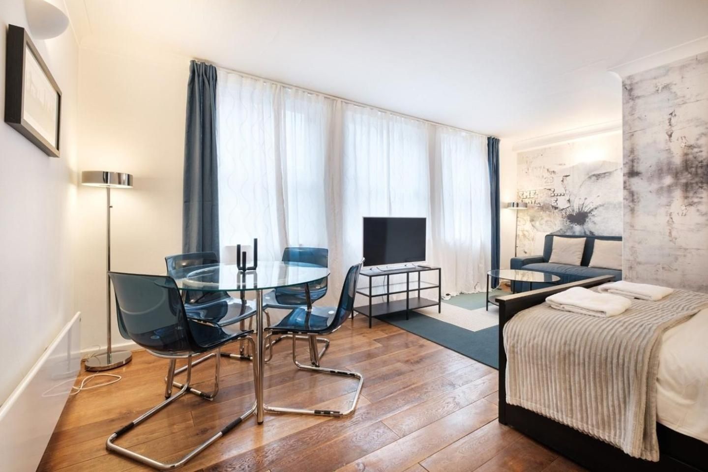 Studio Apartment