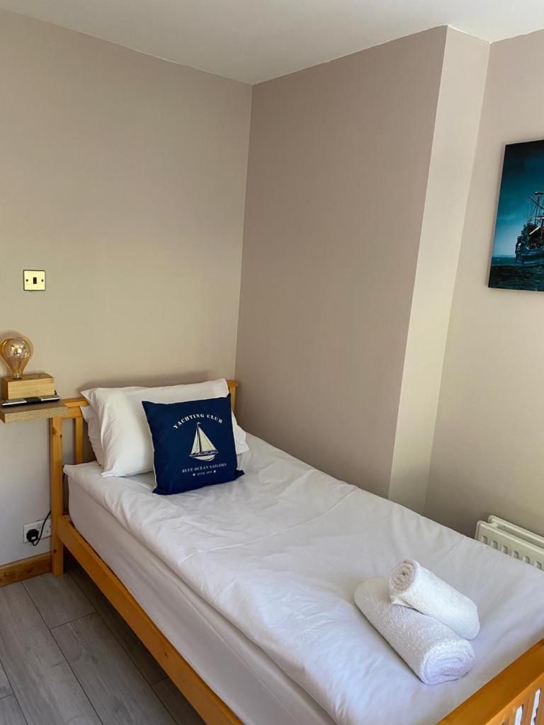 Single Room with Private Bathroom