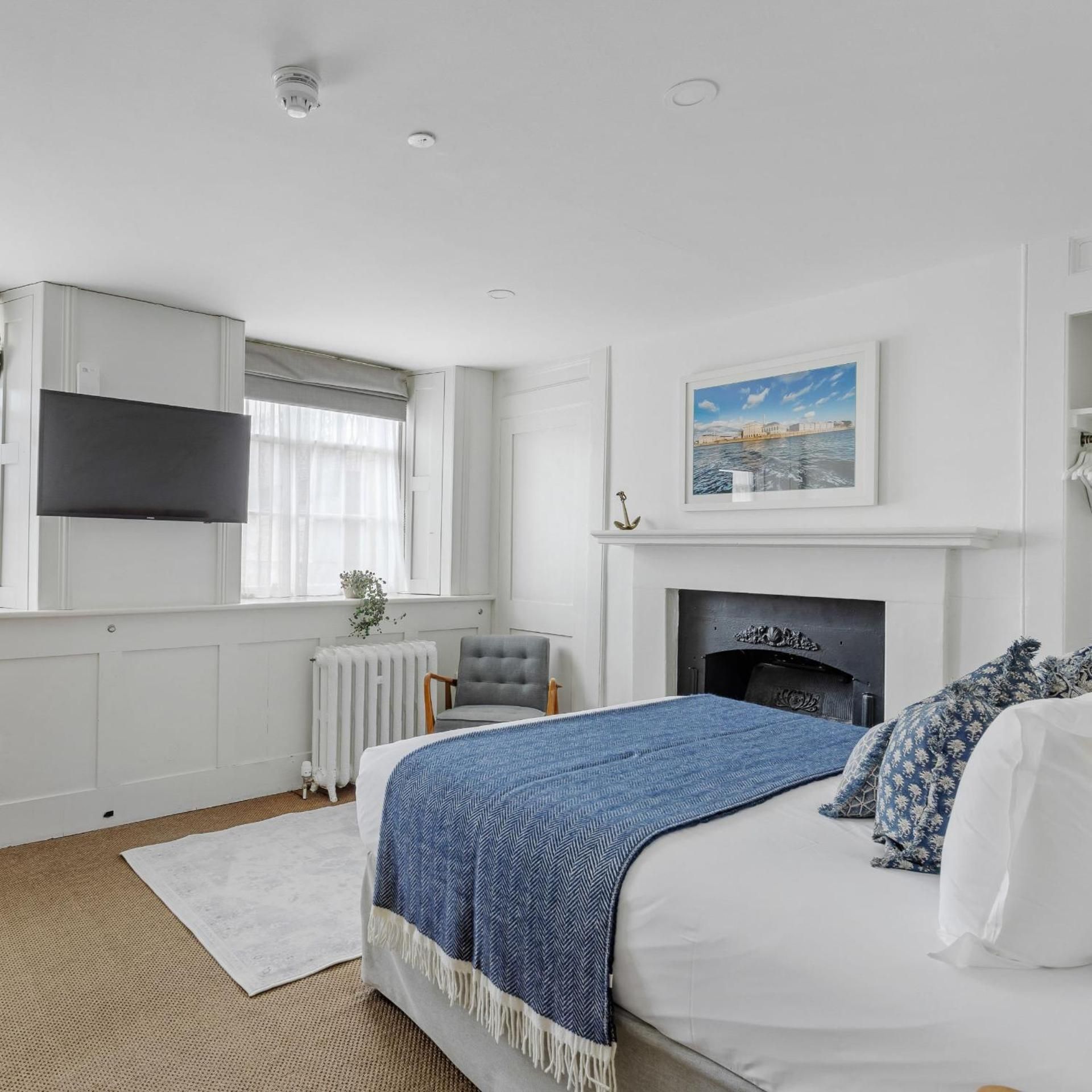 Standard King Room