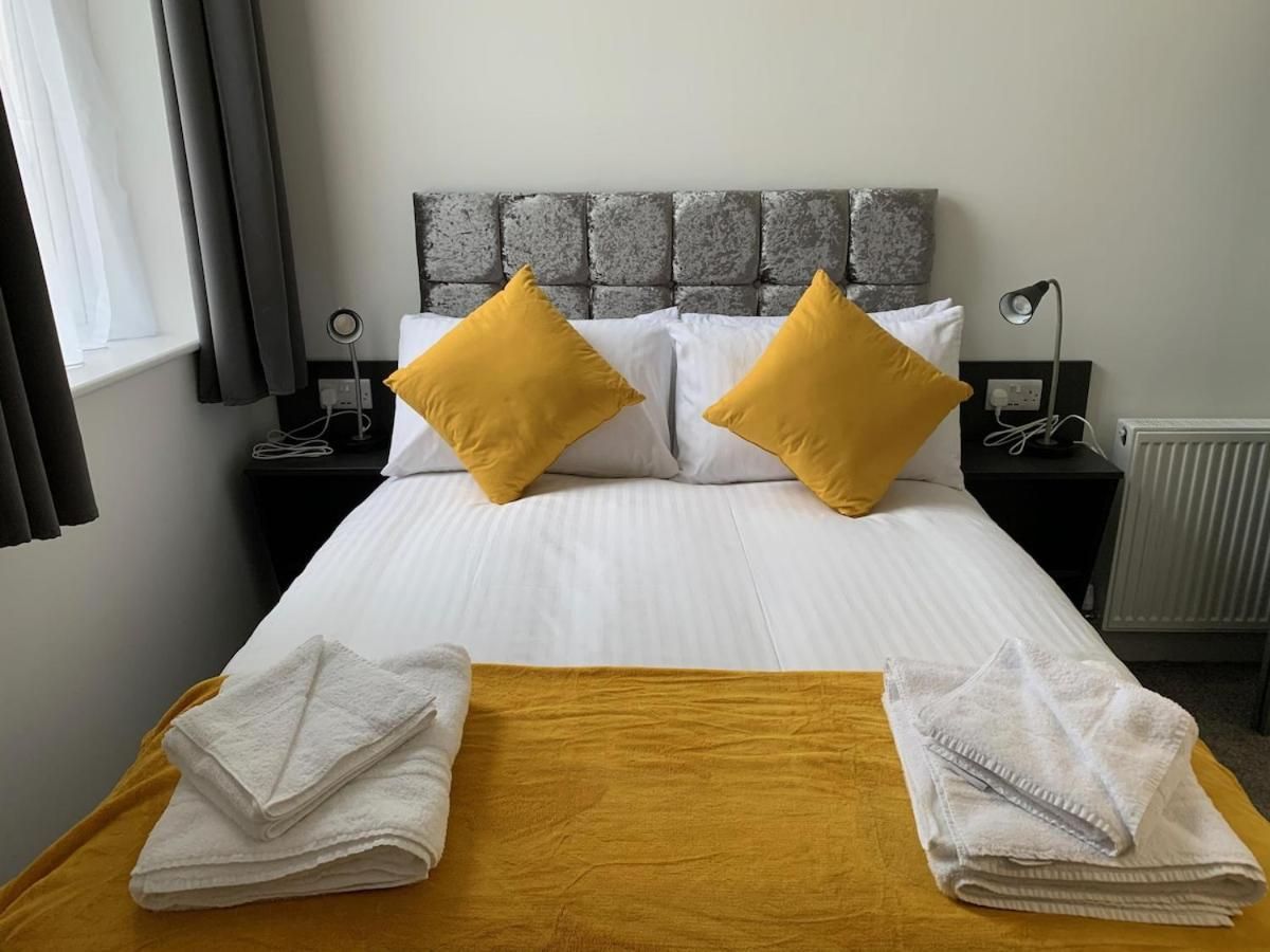 Six-Bedroom Apartment