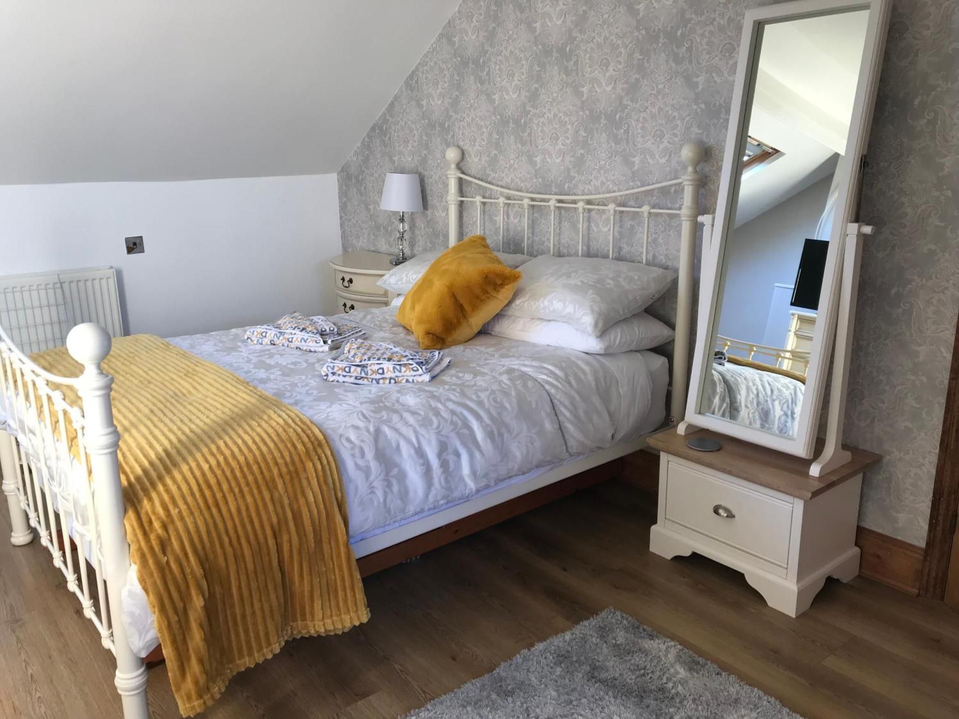 Double Room with Private Bathroom