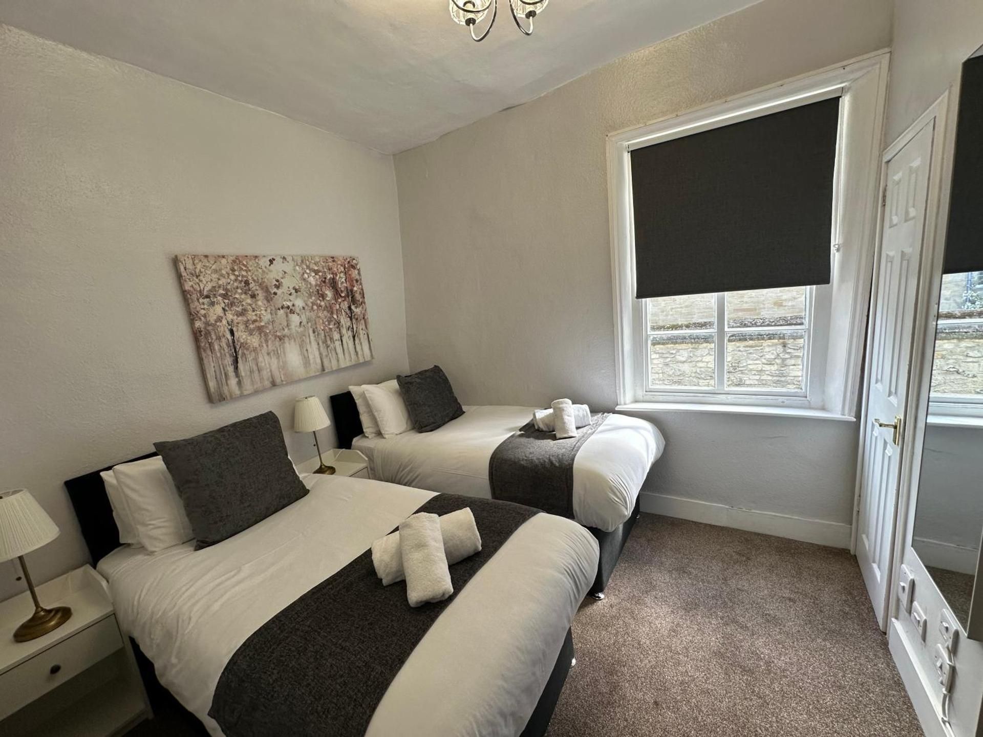 Twin Room with Private Bathroom