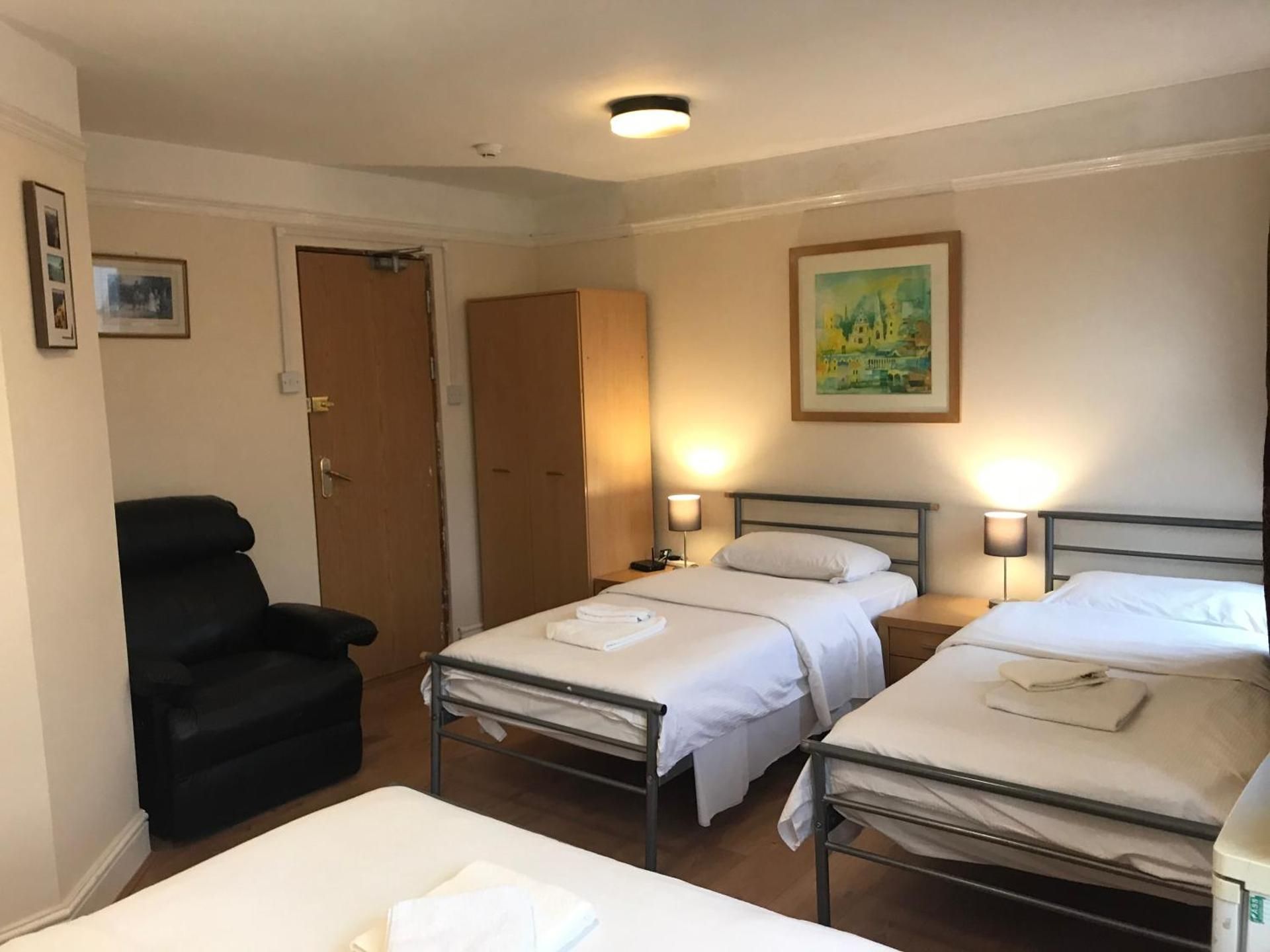 Quadruple Room with Shared Bathroom