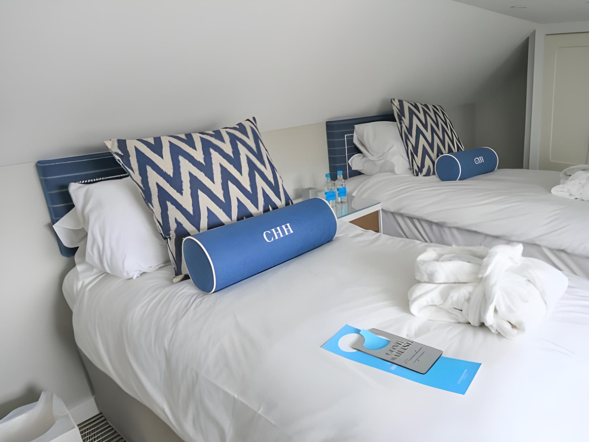 Botley Town House Family room-Deluxe-Ensuite with Shower