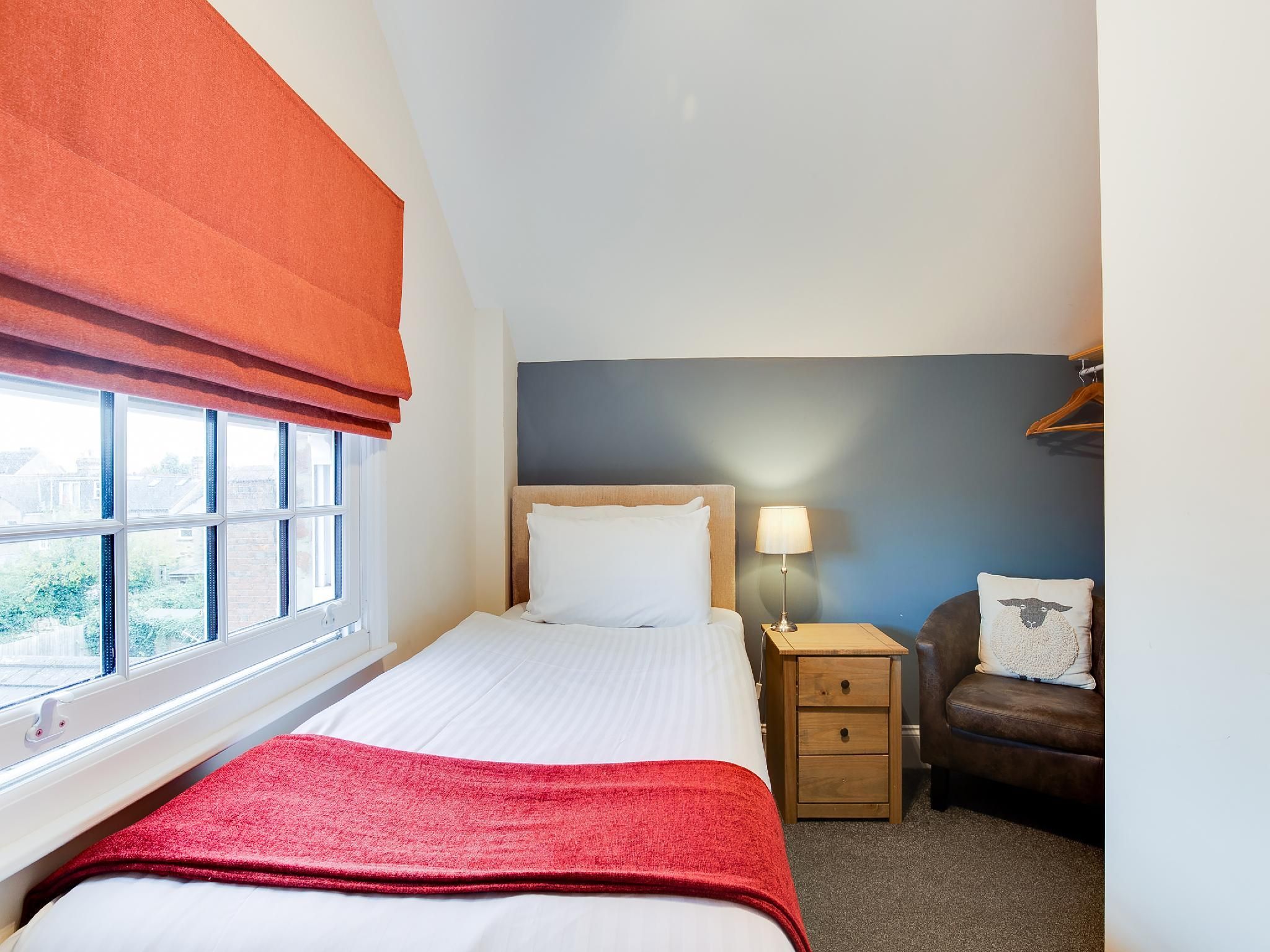 Deluxe Single Room
