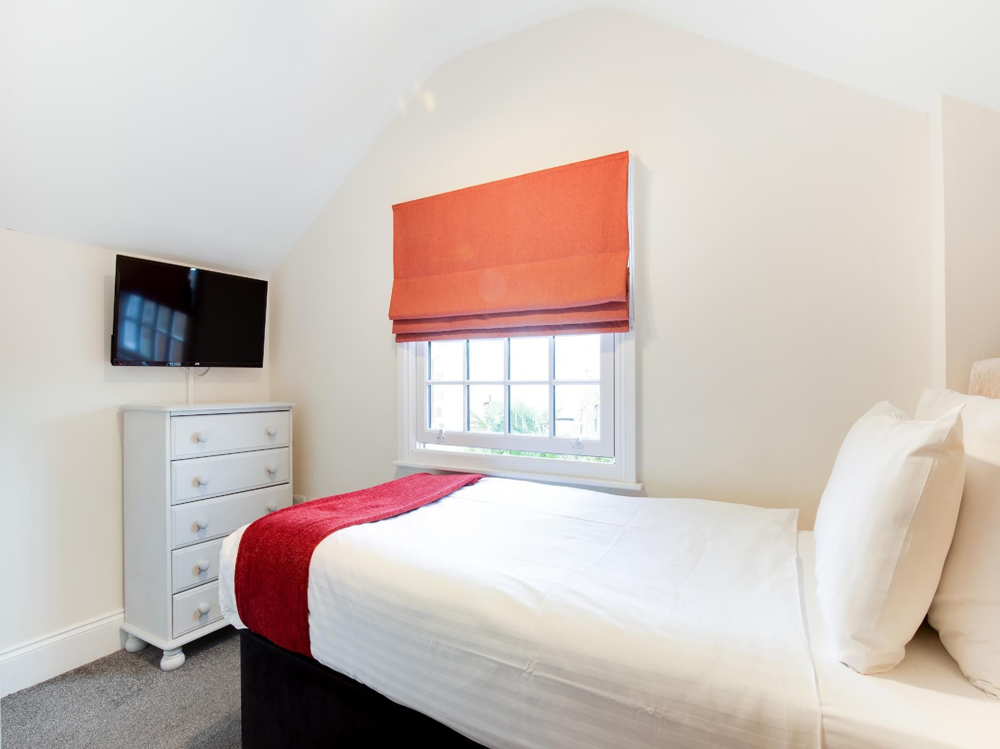 Deluxe Single Room