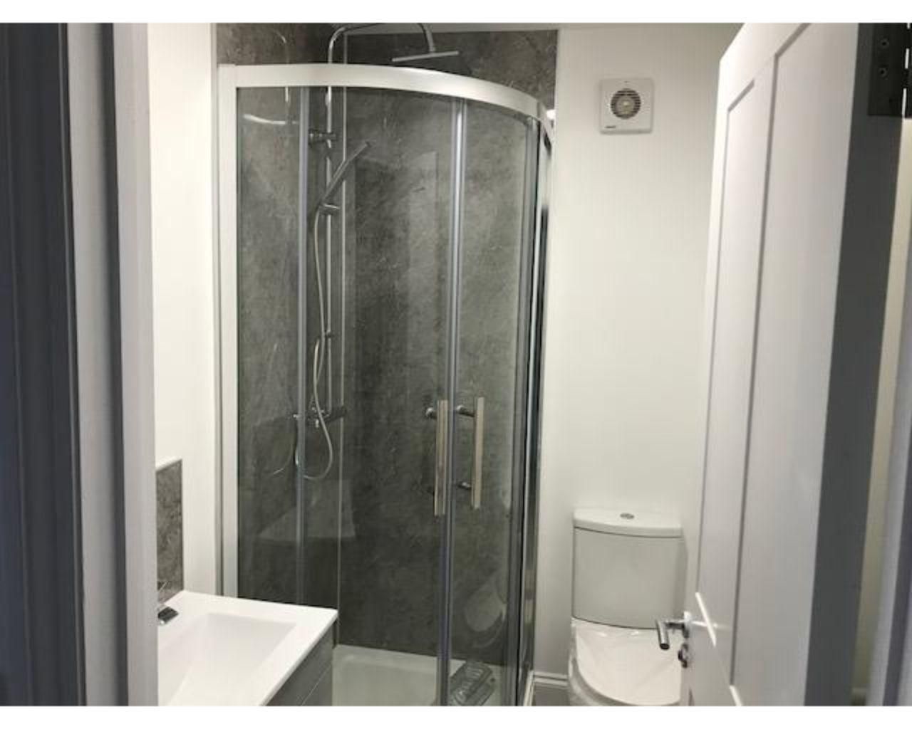 Iffley Town House double room-classic-ensuite with shower 3