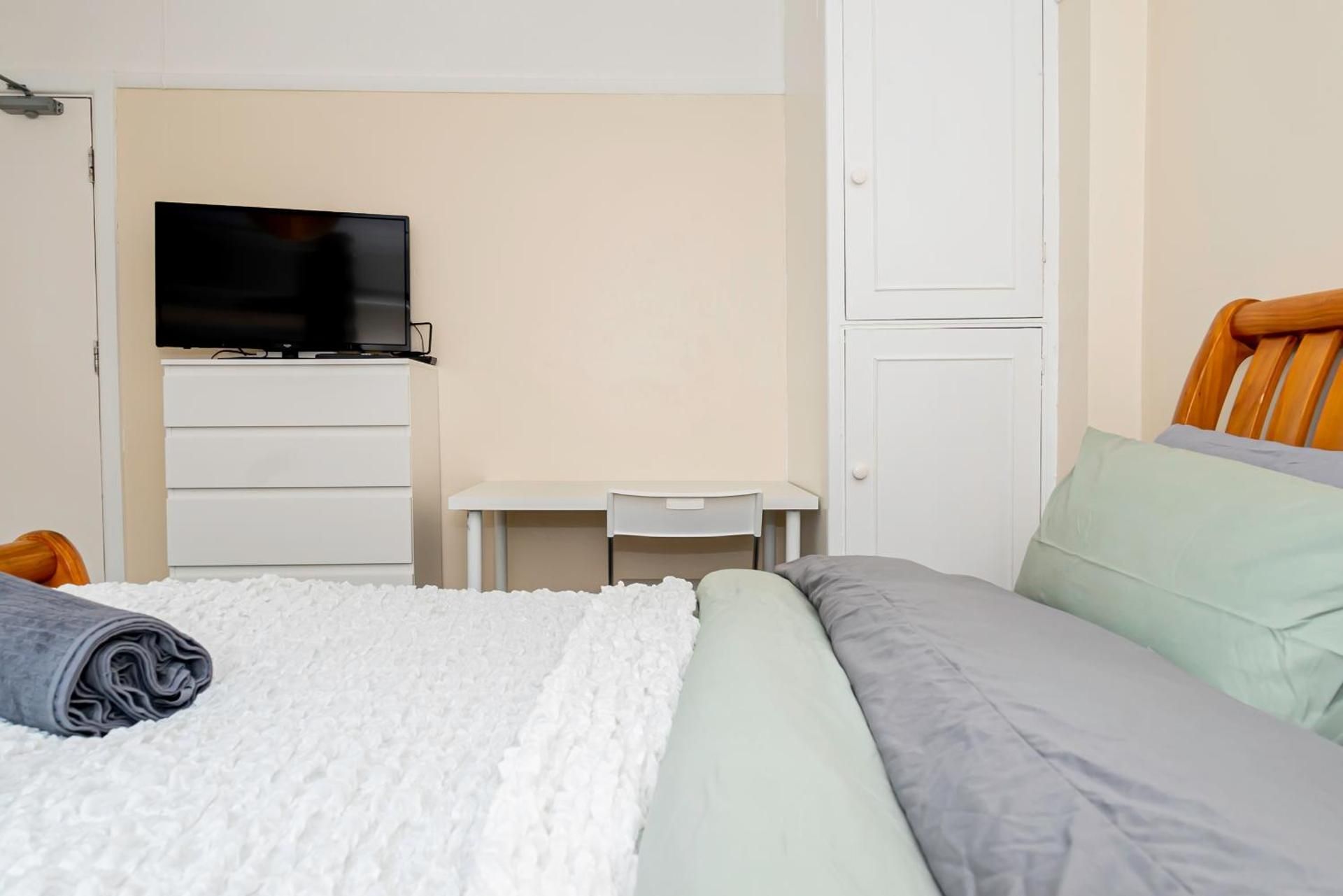 Twin Room with Shared Bathroom