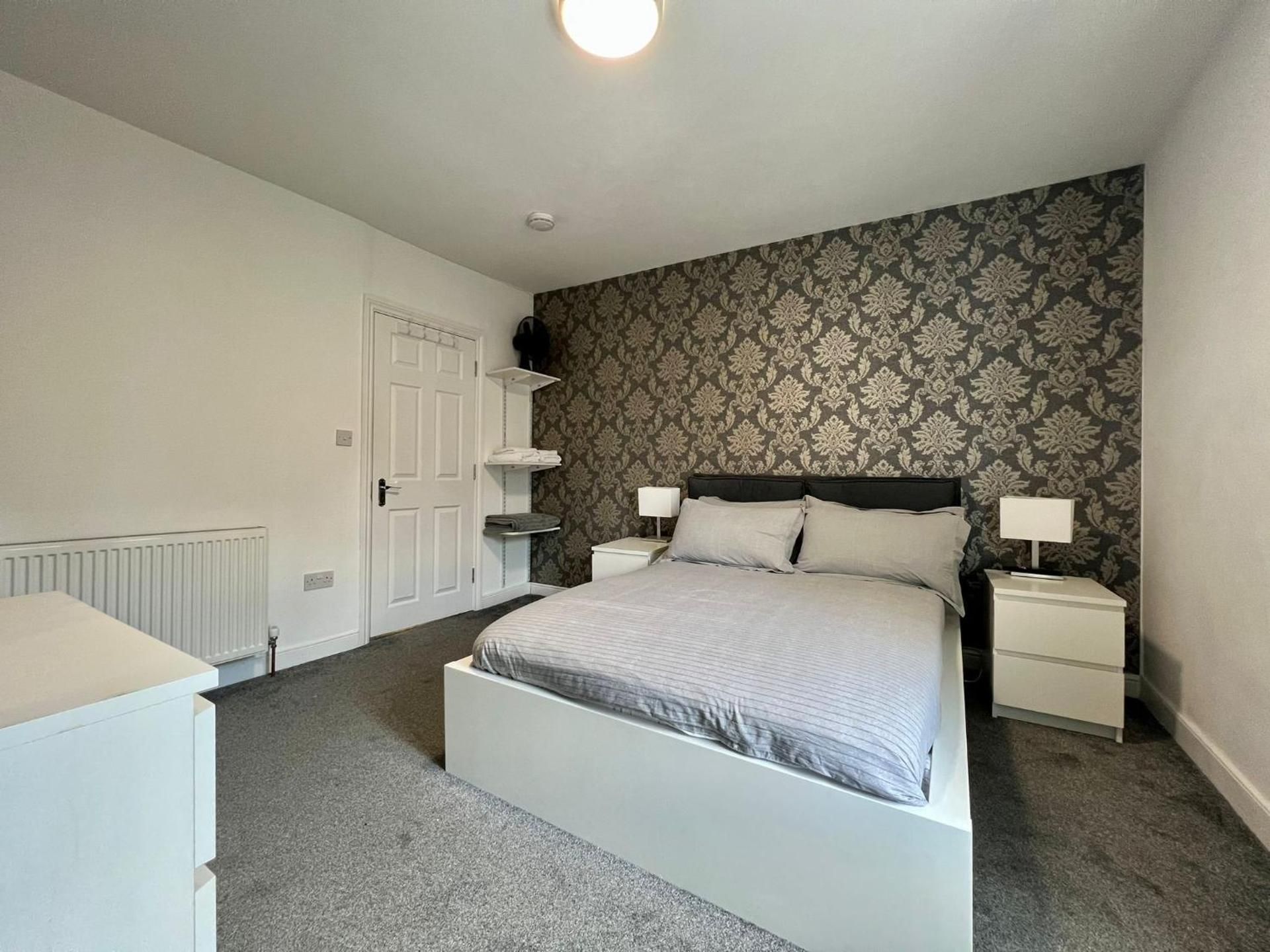 Deluxe Double Room with Shower