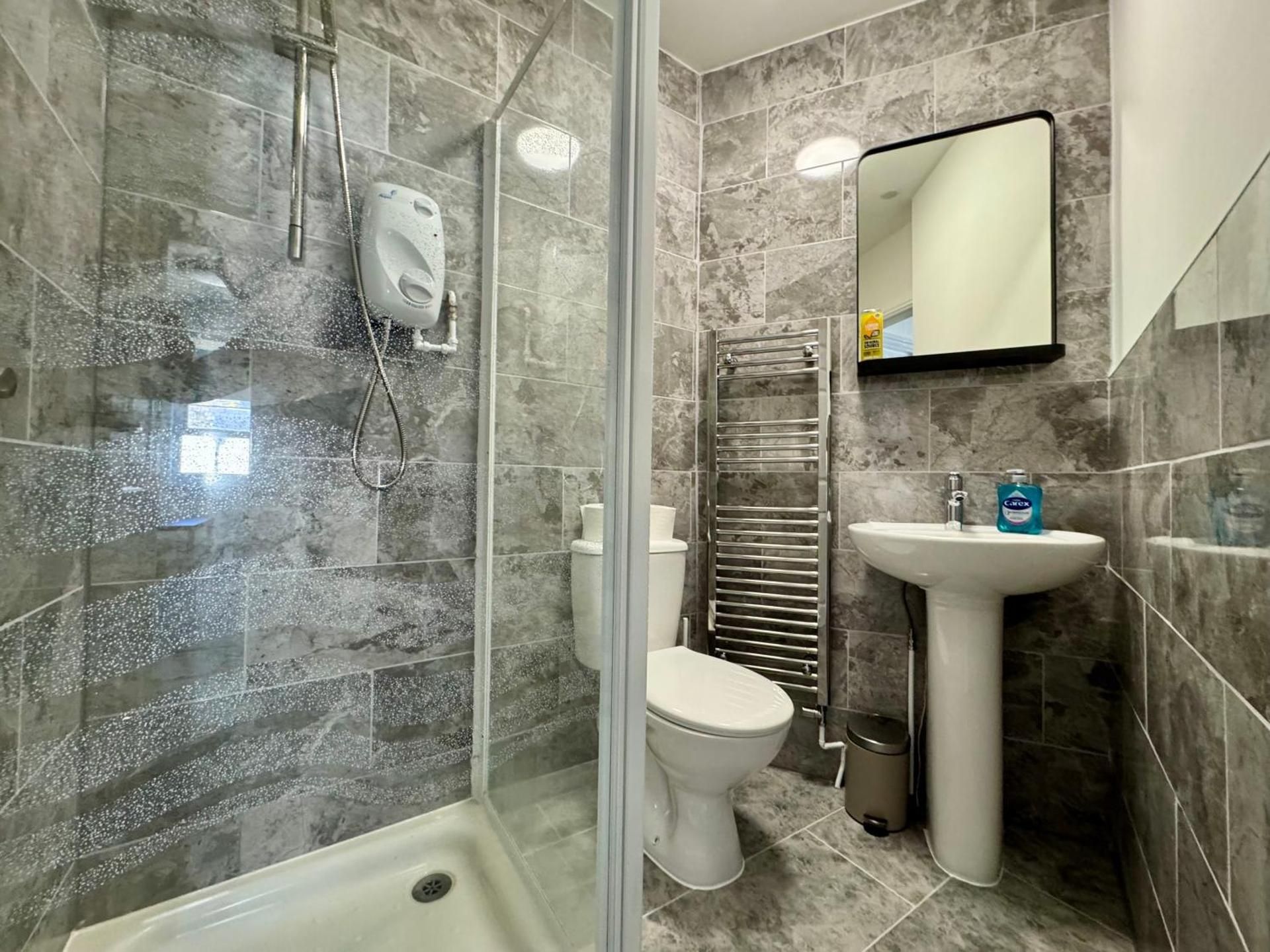 Two-Bedroom Deluxe Apartment