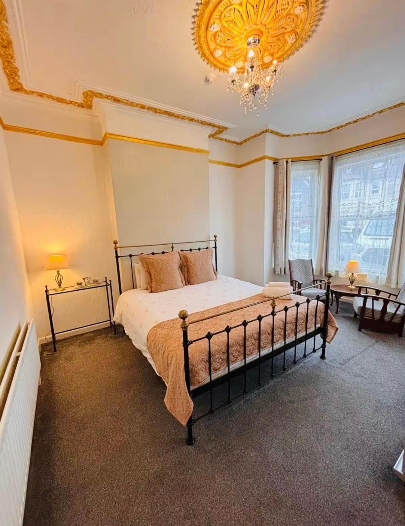 Large Double Room