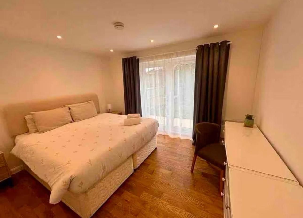 Deluxe Double Room with Shower
