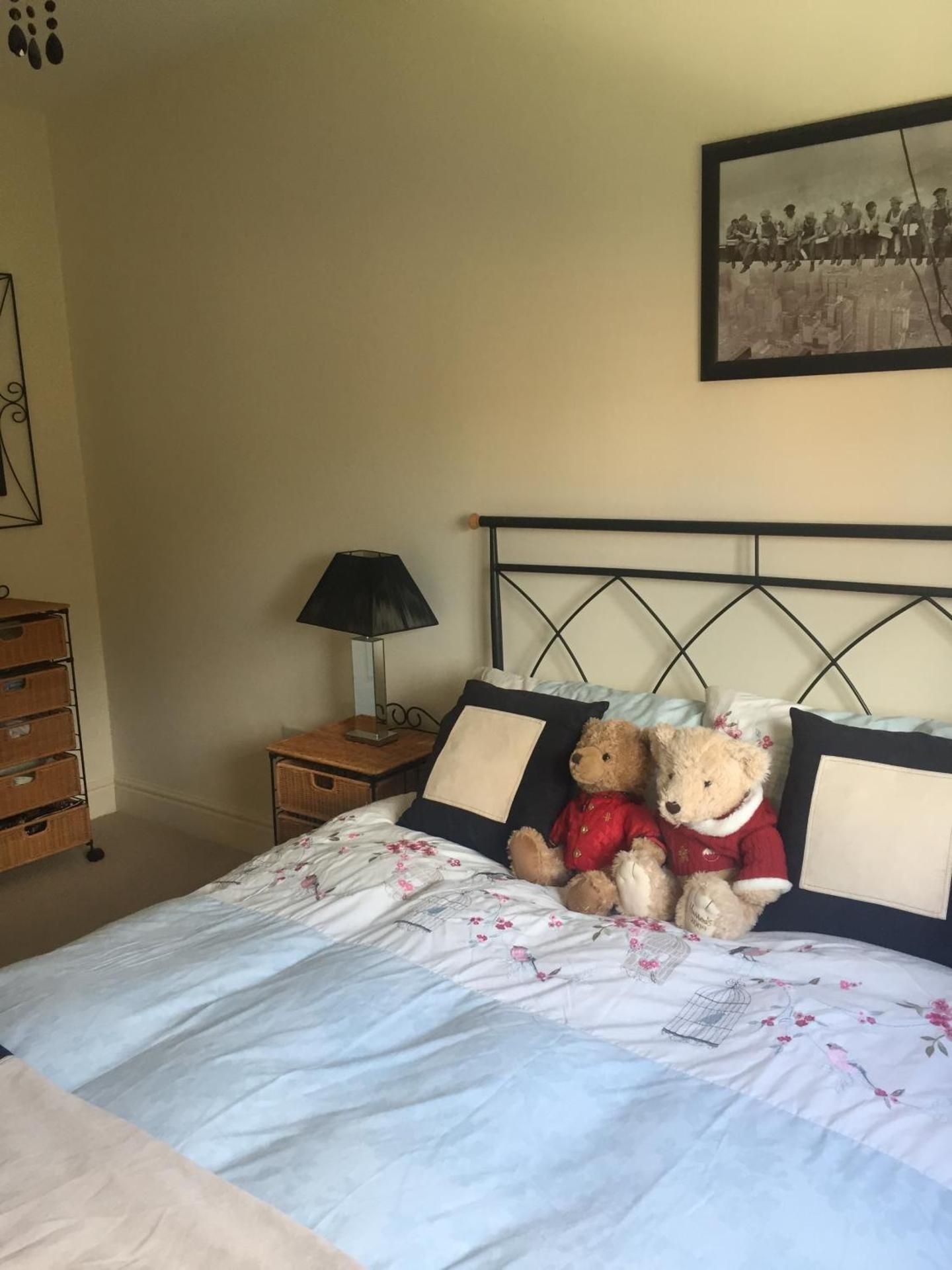 Highbury House, Warm and Welcoming. Double Room with Shared Bathroom 2