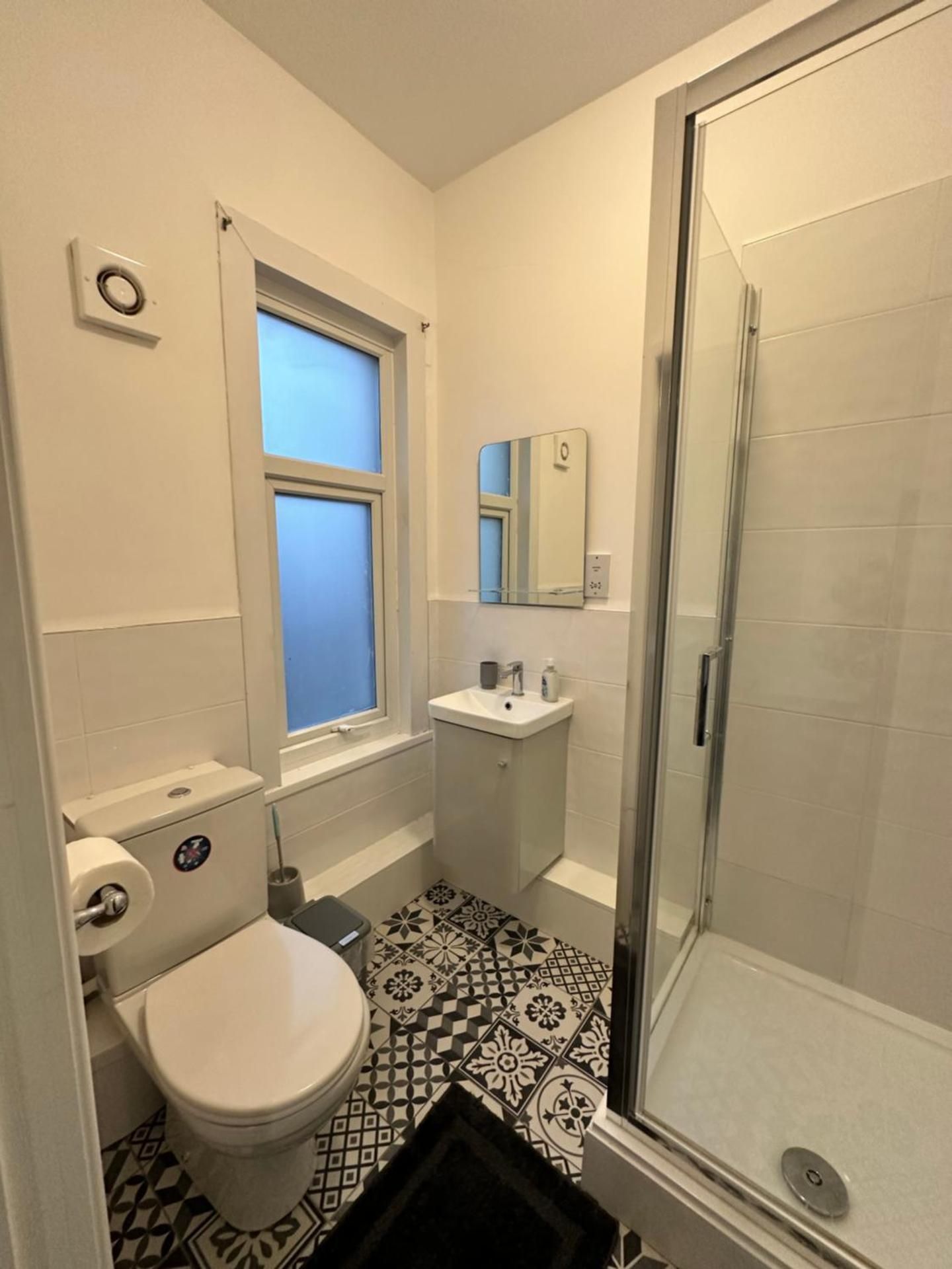 Deluxe Double Room with Shower