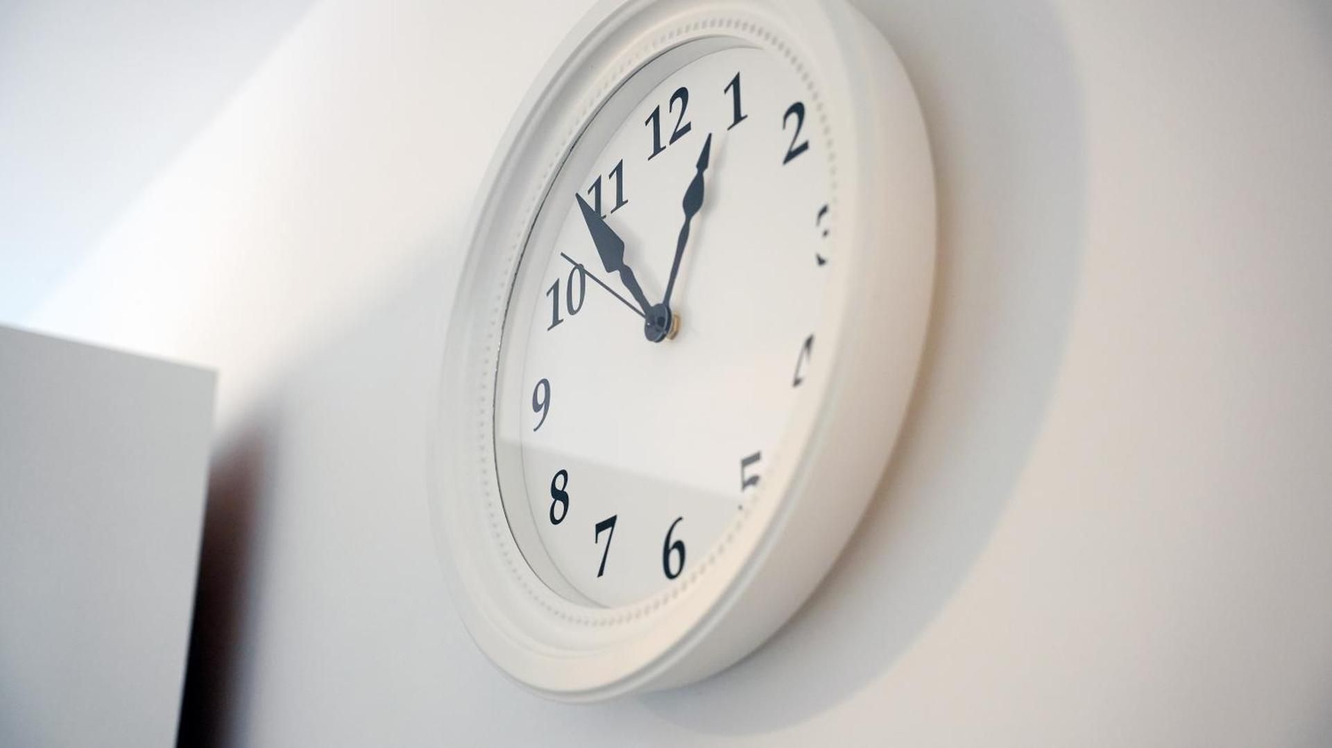 Luxury 2 Guest House, Parking with EV , WIFI AND NETFLIX