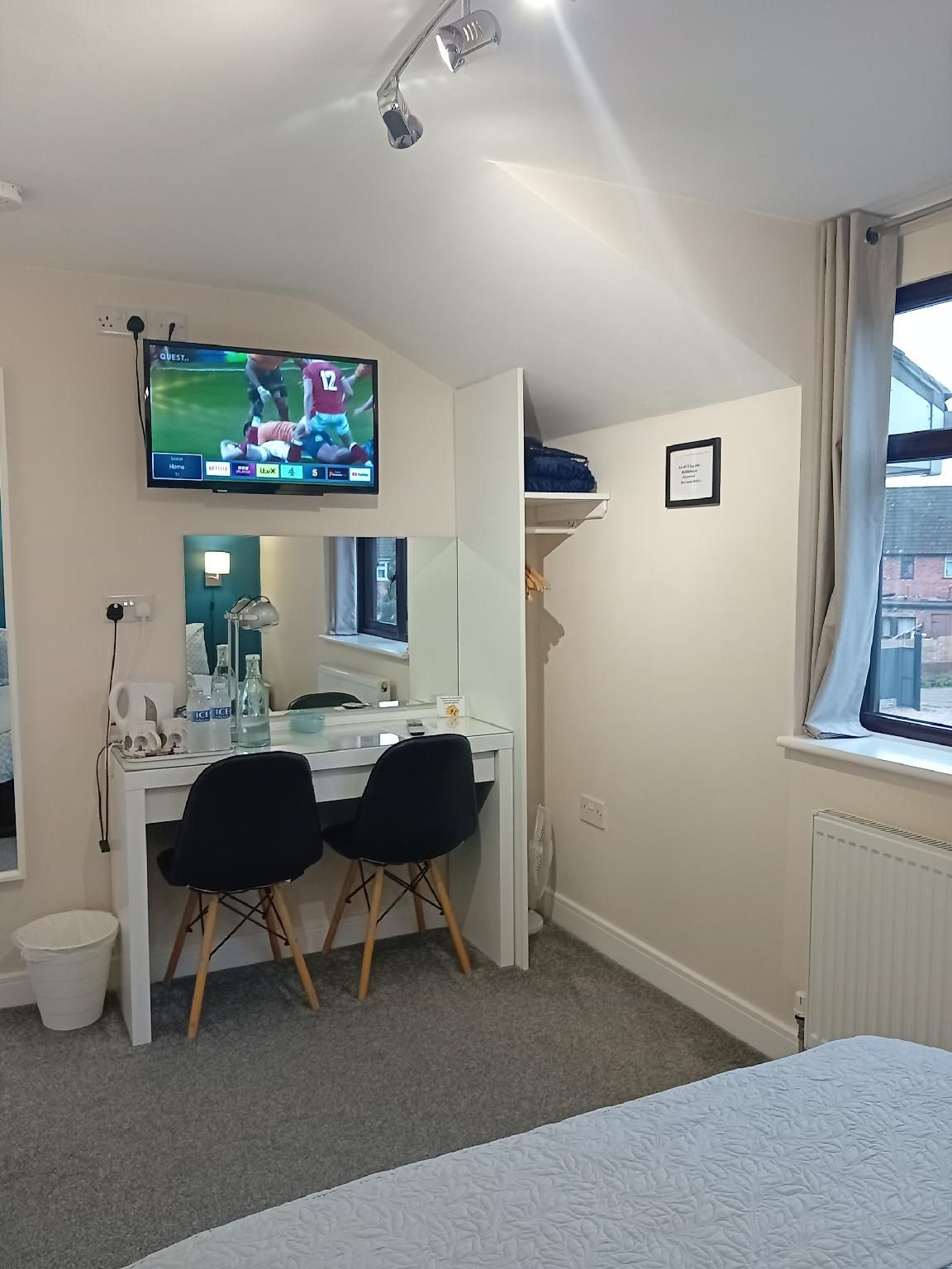 double room-ensuite with shower