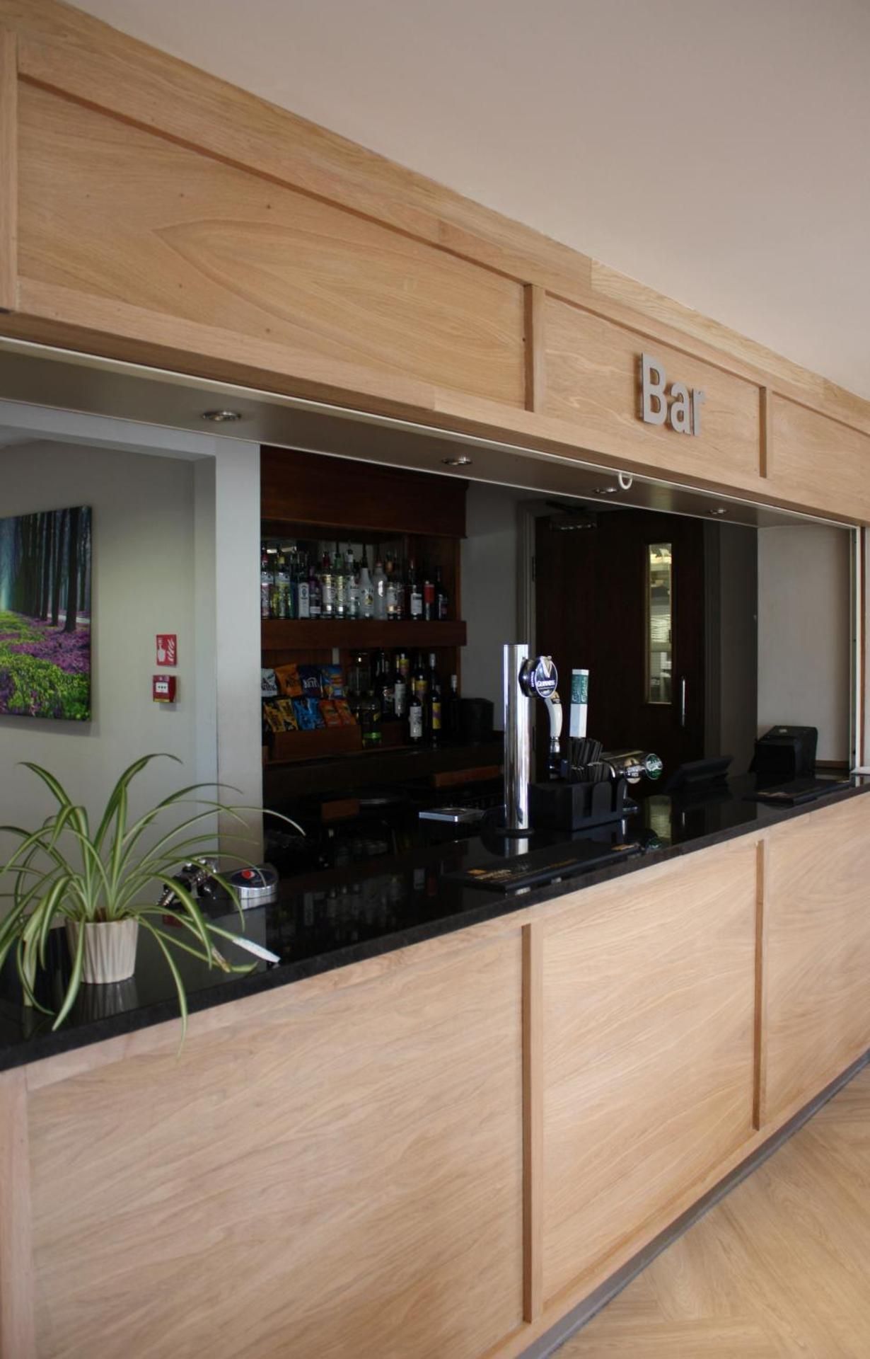 bar/lounge