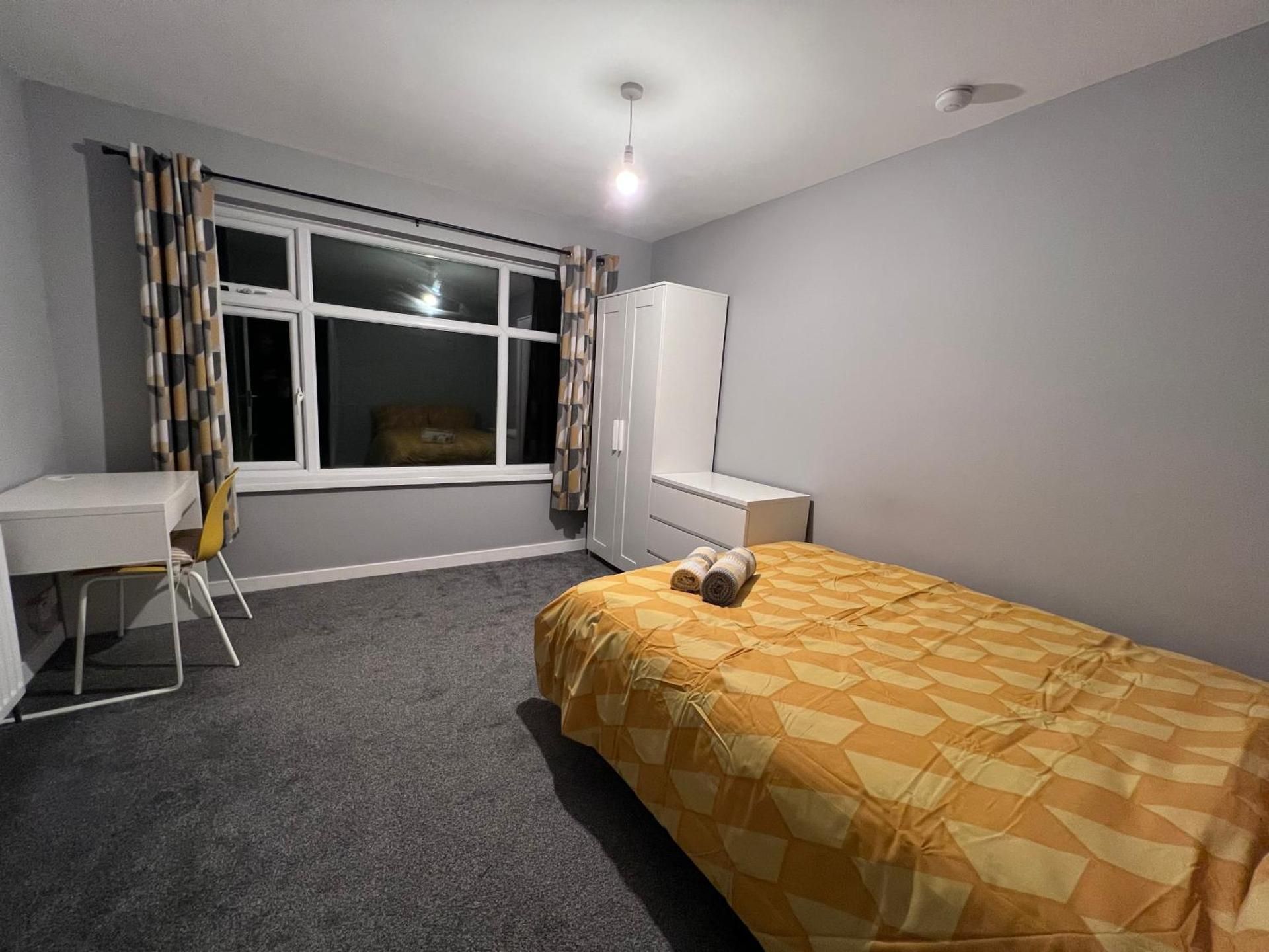Double Room with Shared Bathroom