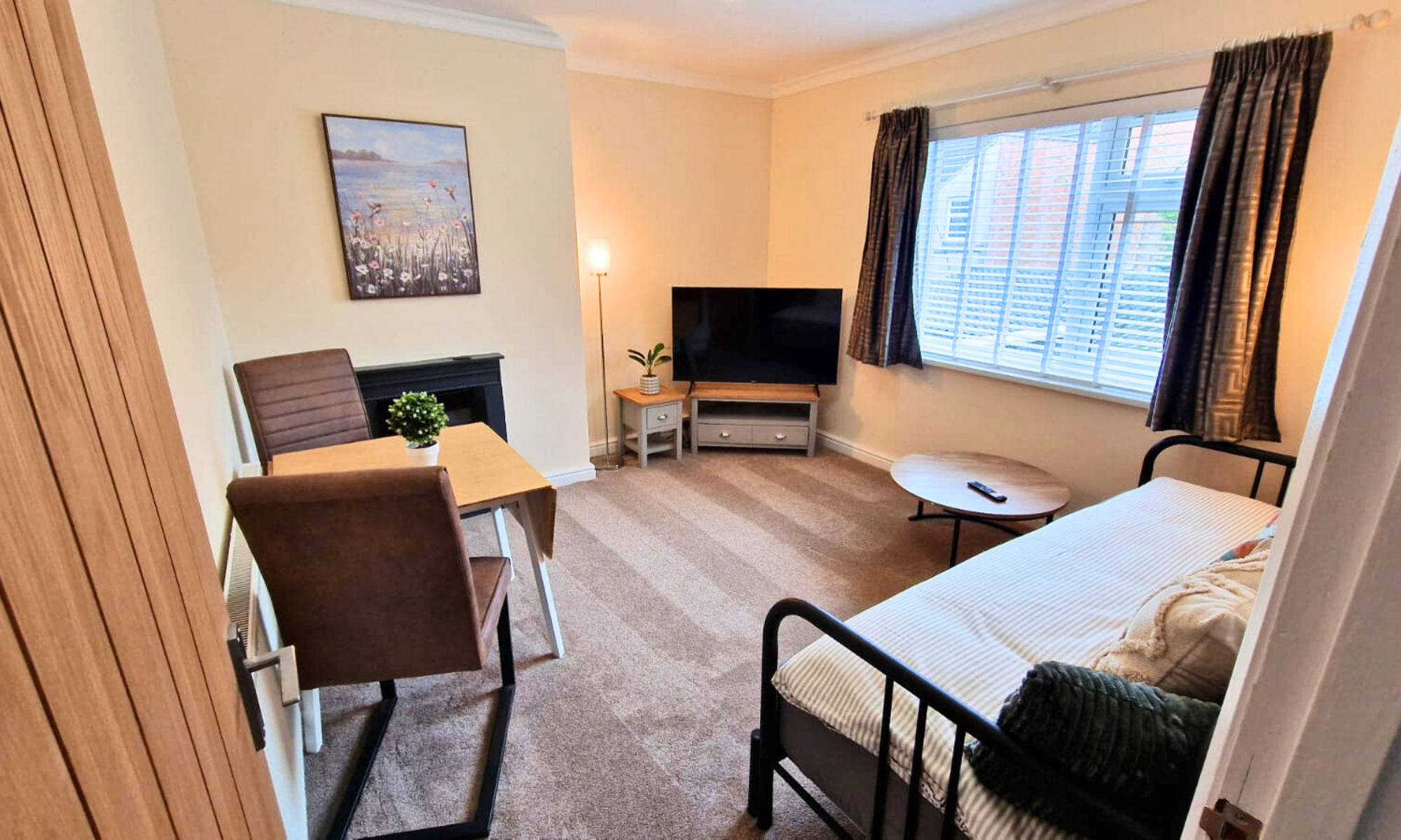 Street View-Apartment-Private Bathroom
