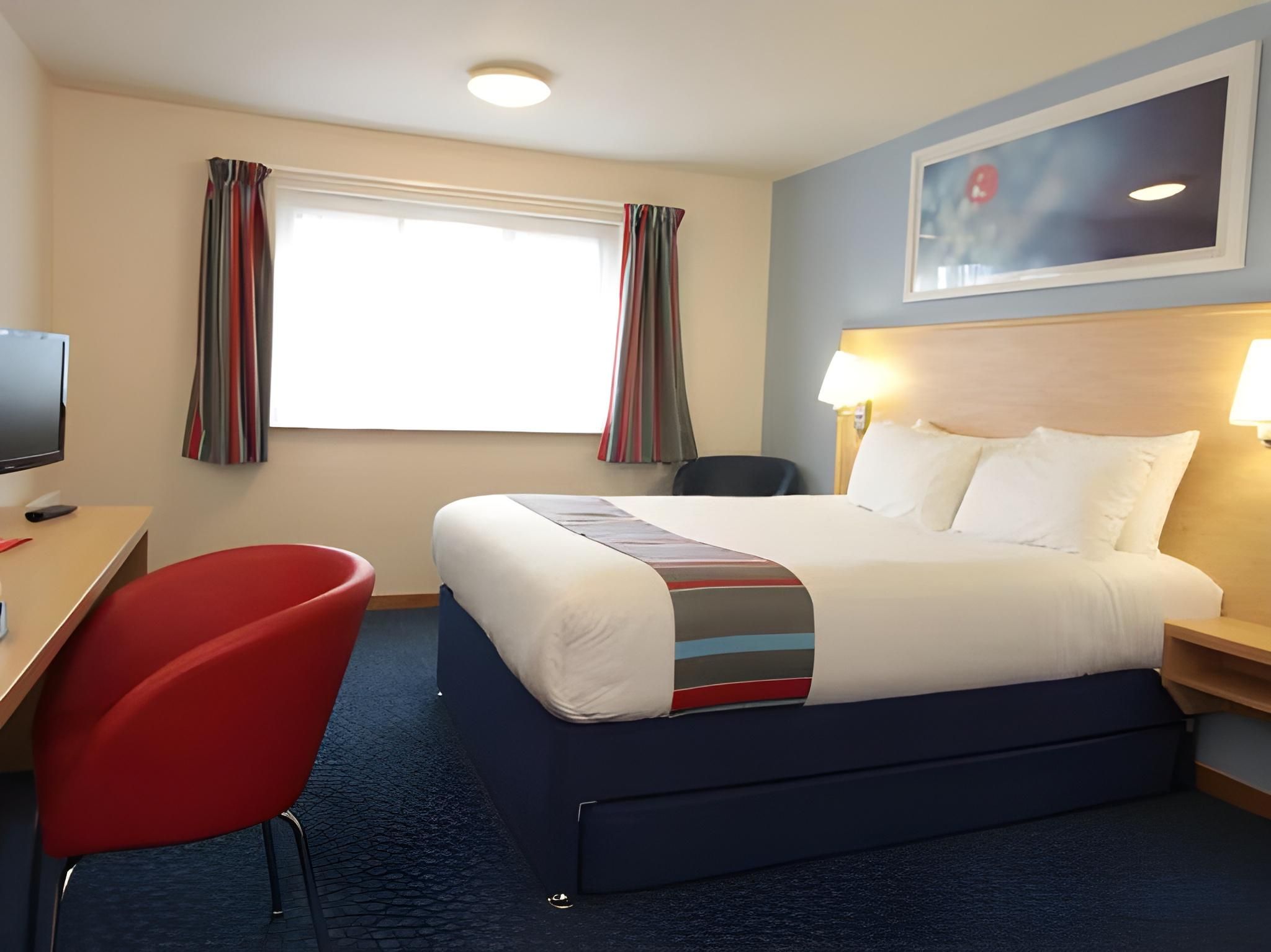 Travelodge Guildford Double Room 2