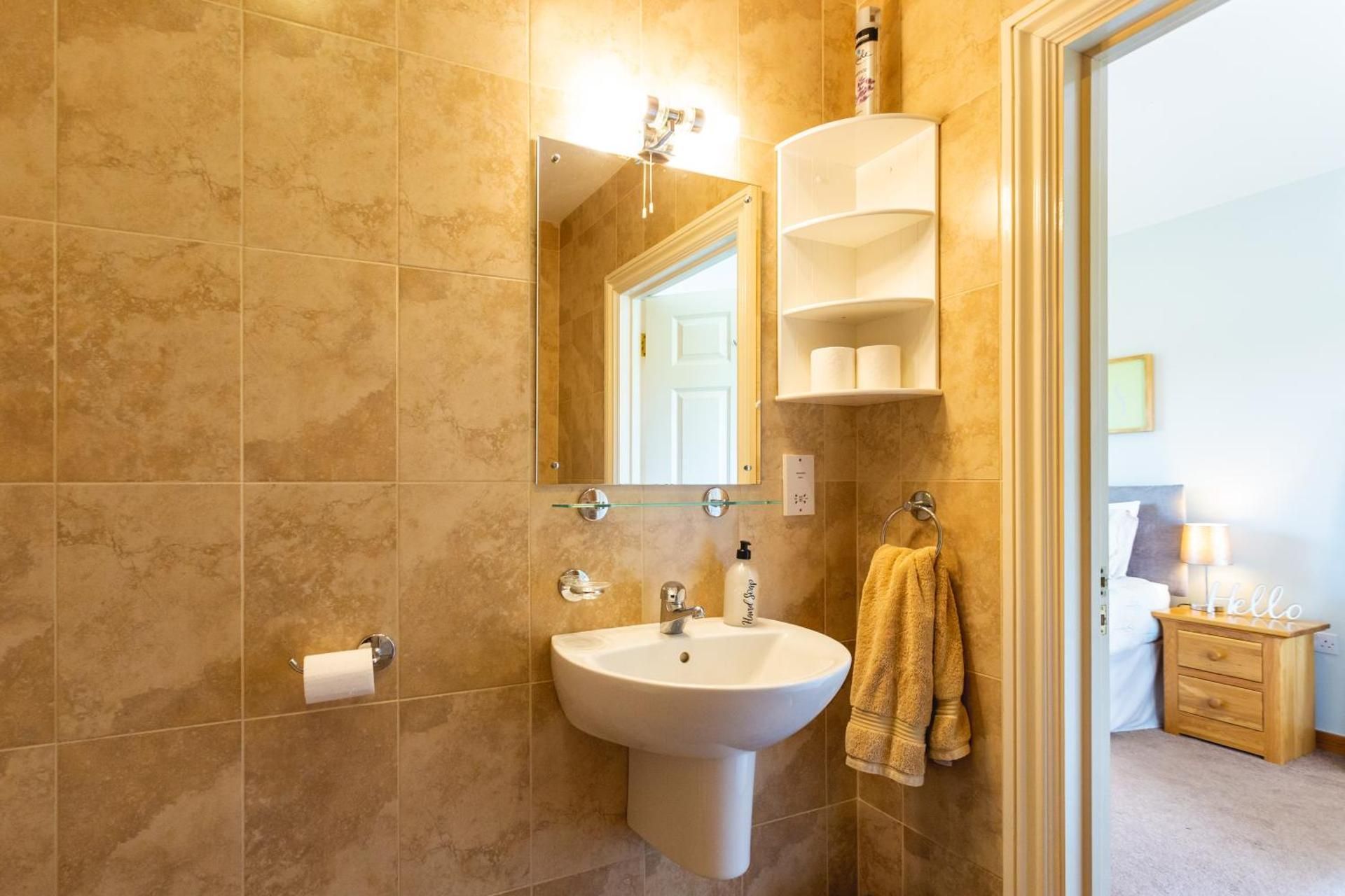 Wick House One-Bedroom Apartment 2