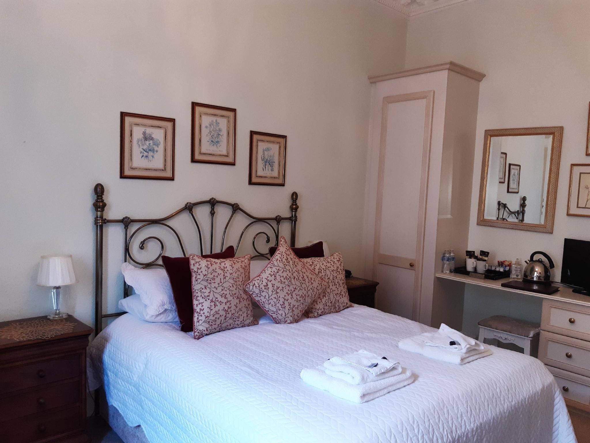 Brocks Guest House  King Room